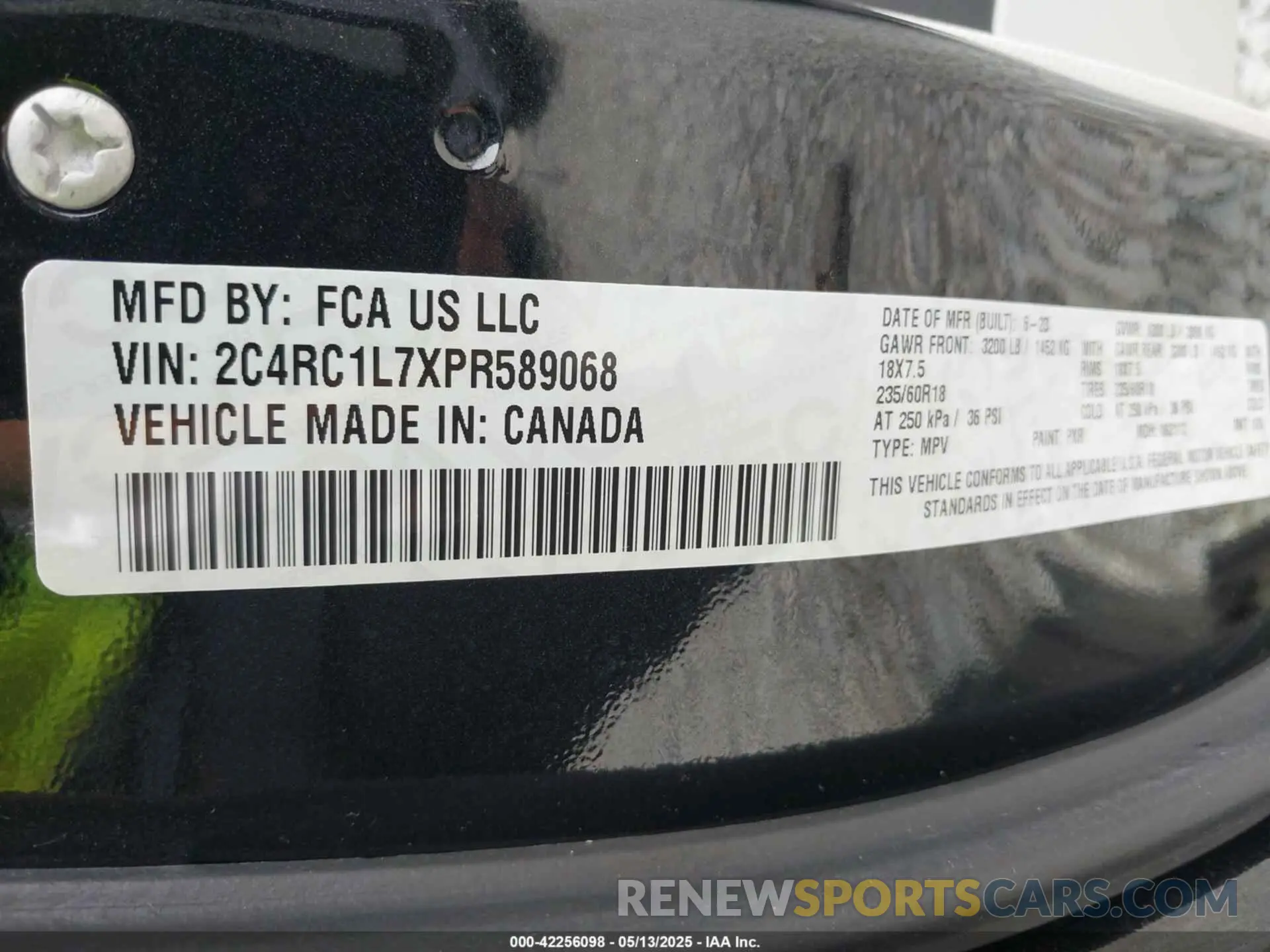 9 Photograph of a damaged car 2C4RC1L7XPR589068 CHRYSLER PACIFICA HYBRID 2023