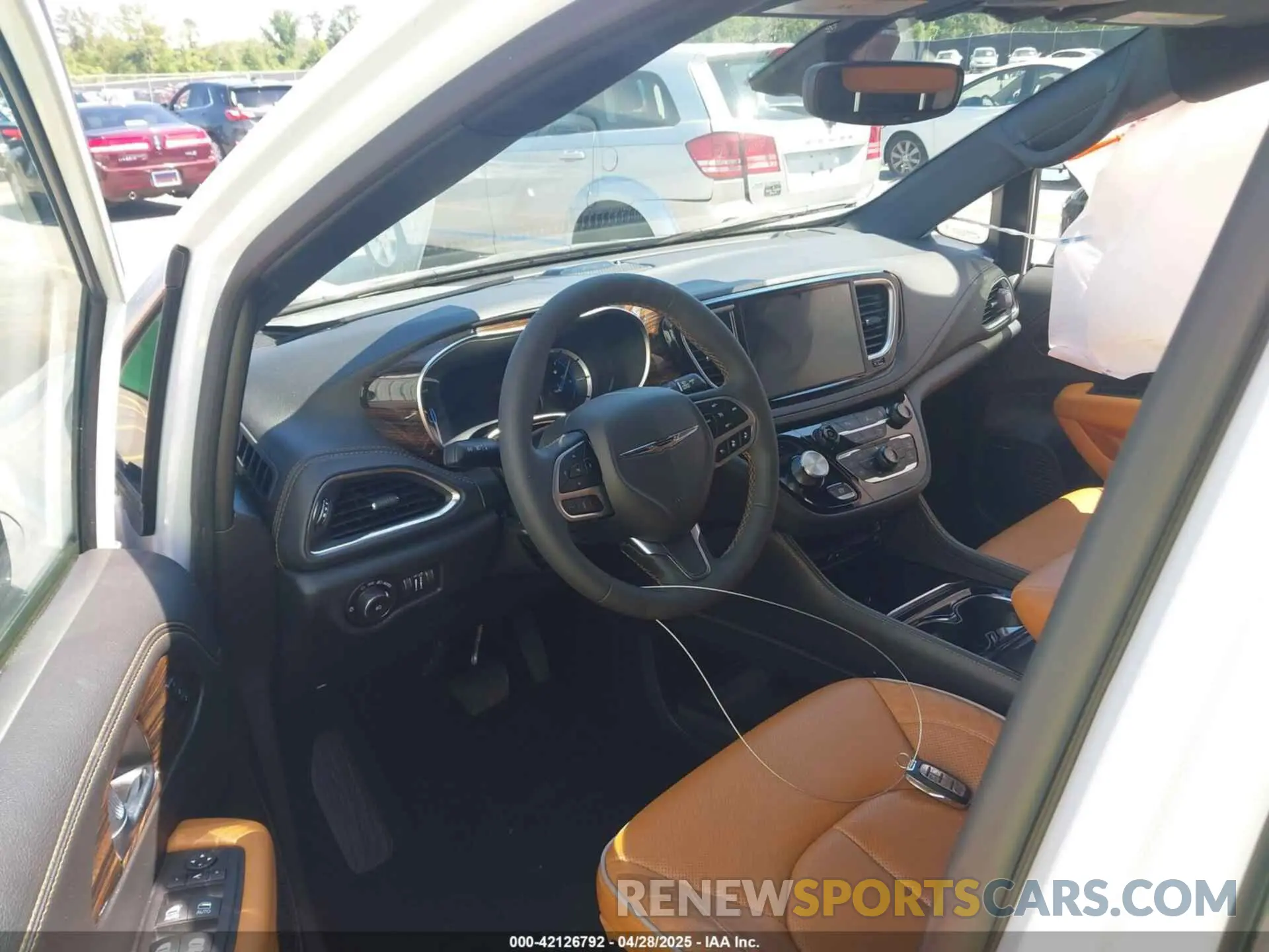 5 Photograph of a damaged car 2C4RC1N73PR569855 CHRYSLER PACIFICA HYBRID 2023