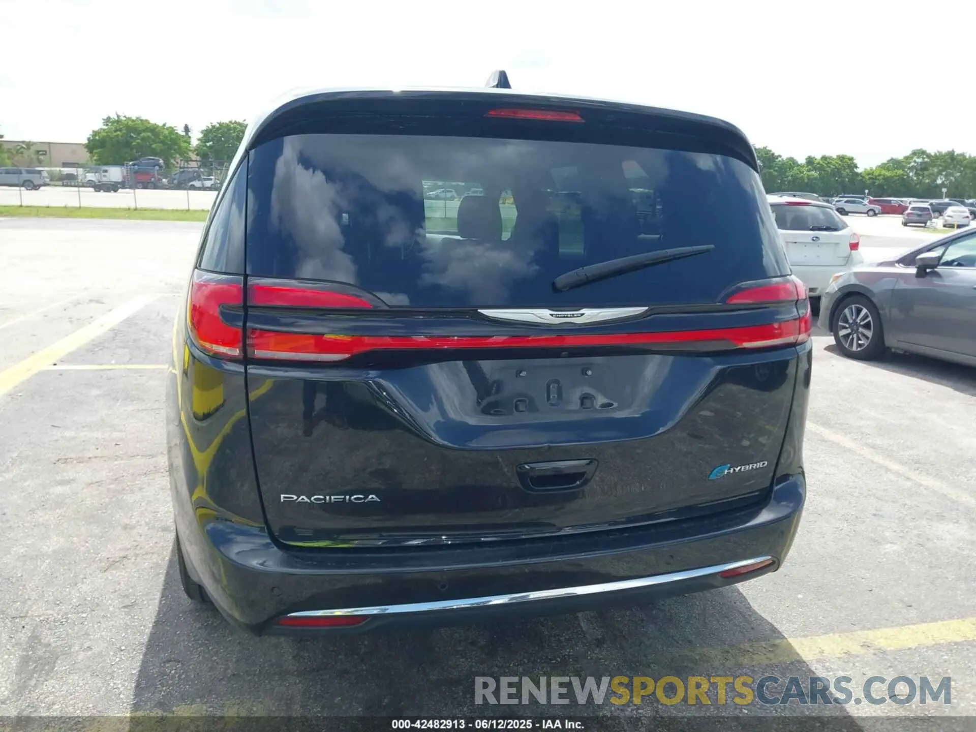 16 Photograph of a damaged car 2C4RC1S73PR541980 CHRYSLER PACIFICA HYBRID 2023