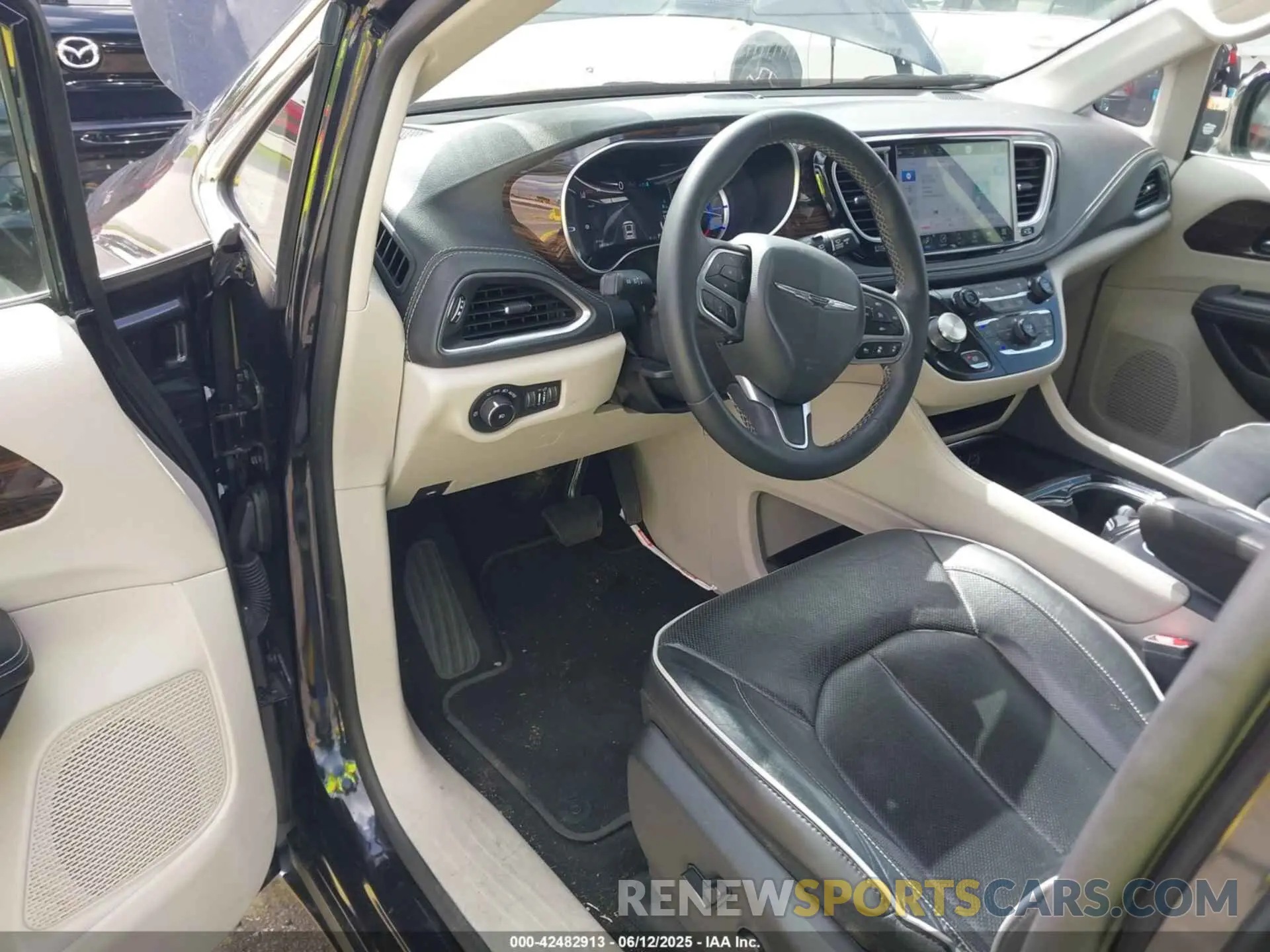 5 Photograph of a damaged car 2C4RC1S73PR541980 CHRYSLER PACIFICA HYBRID 2023
