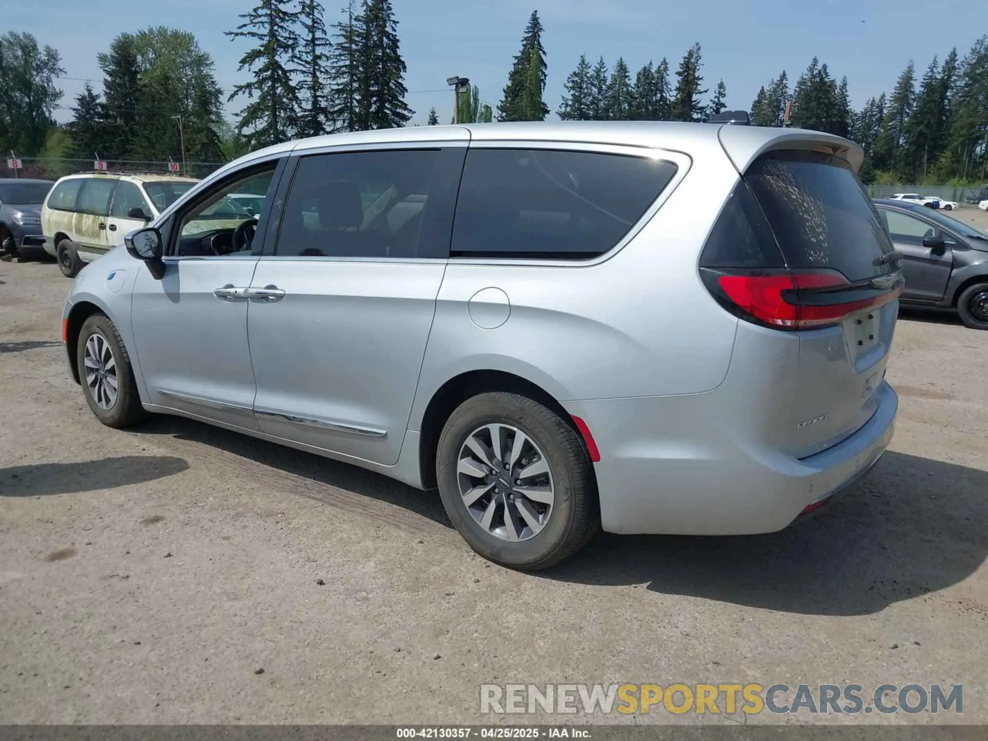 3 Photograph of a damaged car 2C4RC1S76PR618129 CHRYSLER PACIFICA HYBRID 2023