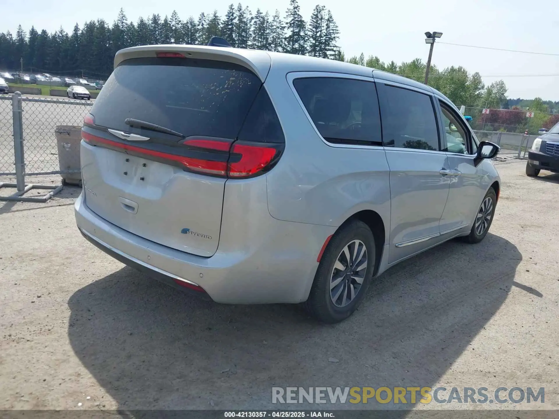 4 Photograph of a damaged car 2C4RC1S76PR618129 CHRYSLER PACIFICA HYBRID 2023
