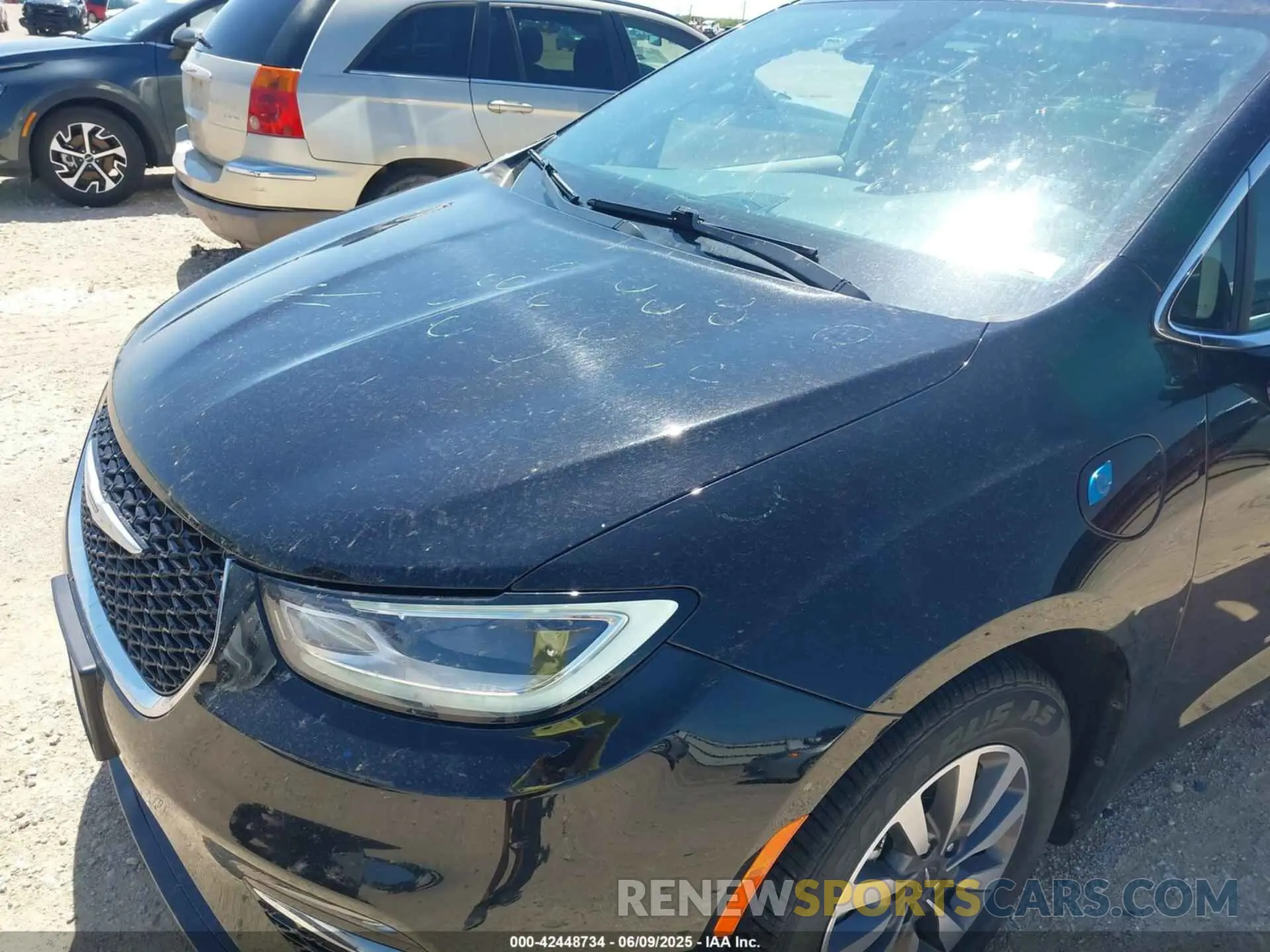 6 Photograph of a damaged car 2C4RC1S70RR169467 CHRYSLER PACIFICA HYBRID 2024