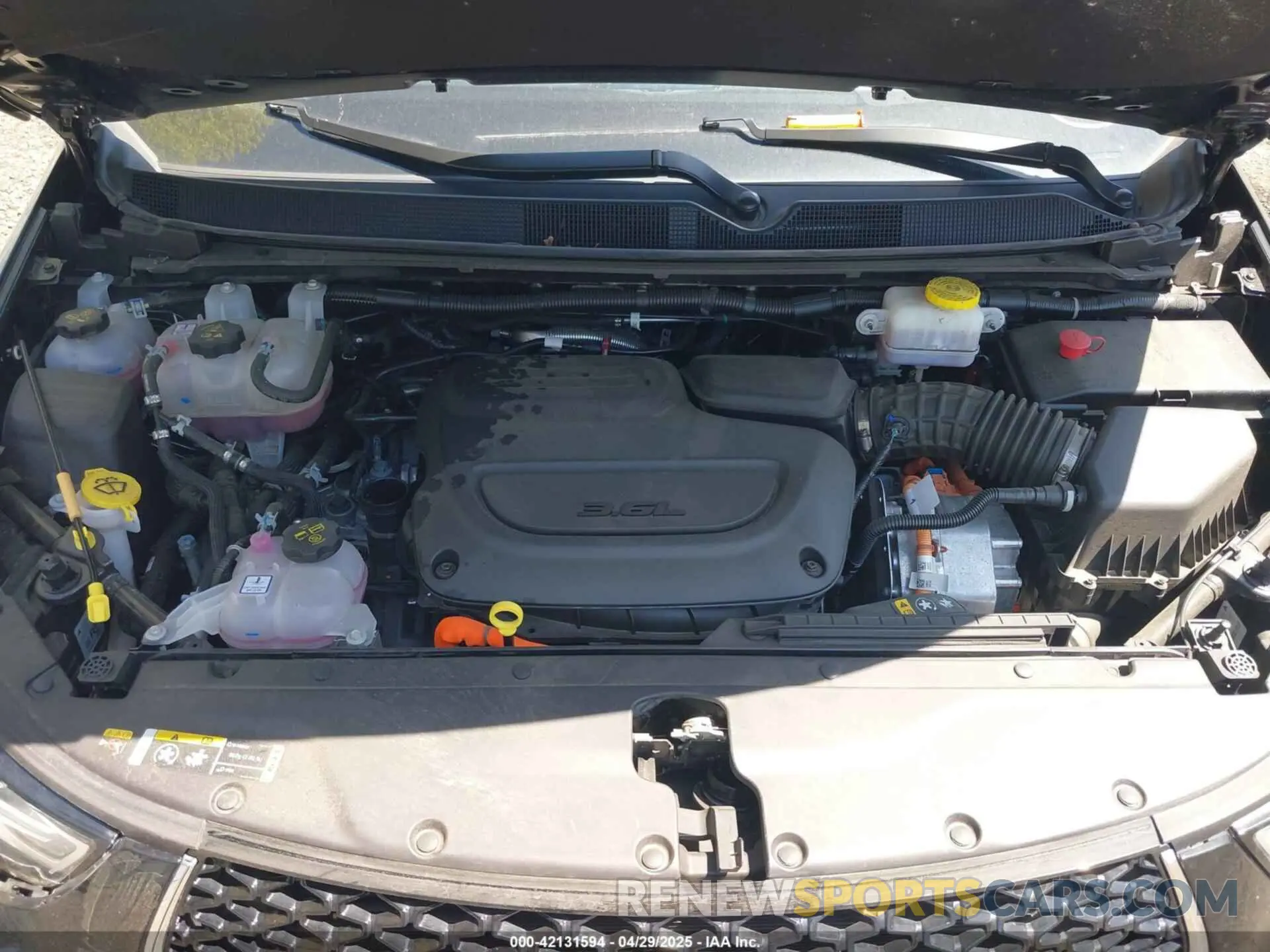 10 Photograph of a damaged car 2C4RC1S71RR156890 CHRYSLER PACIFICA HYBRID 2024