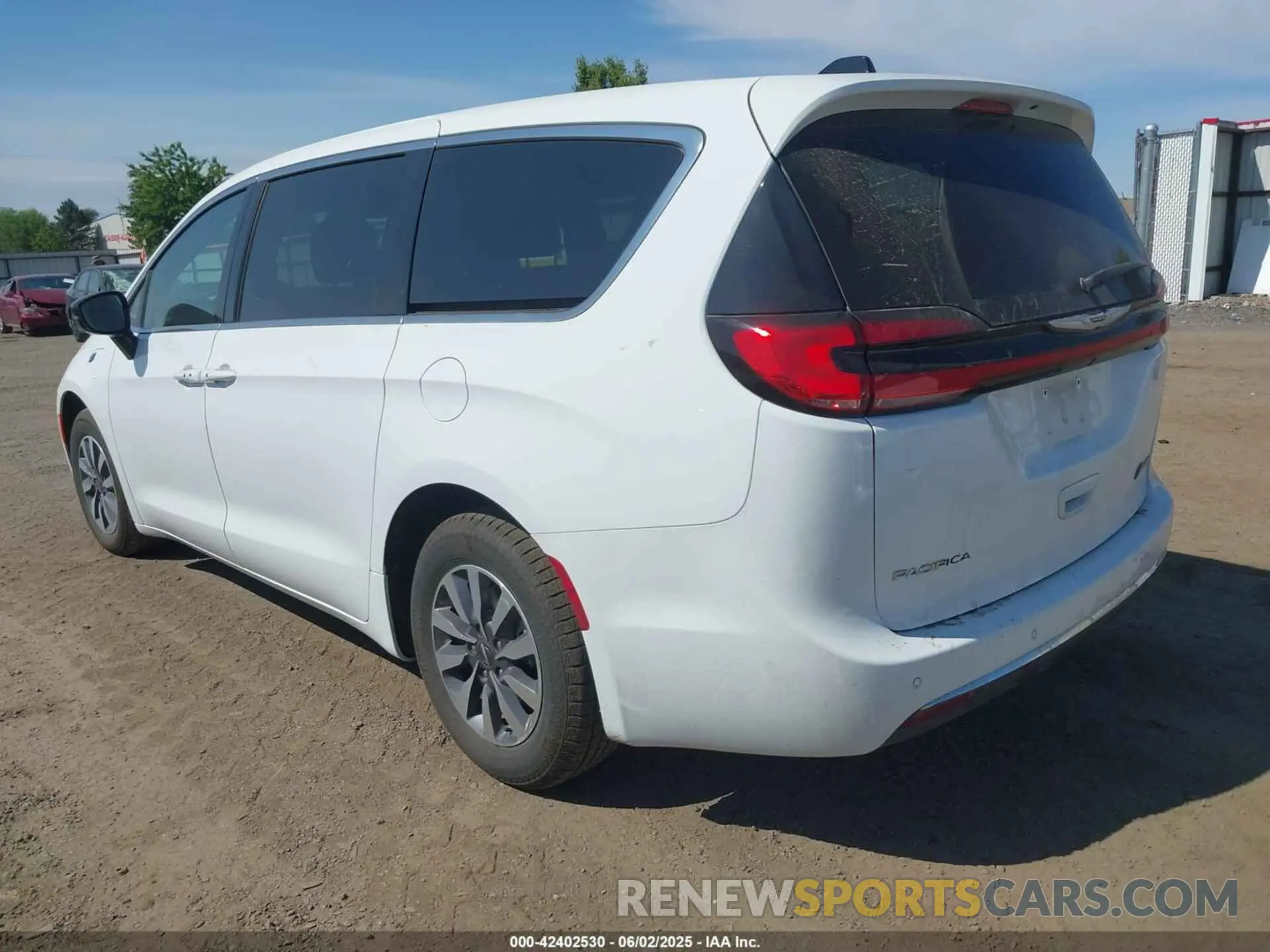 3 Photograph of a damaged car 2C4RC1S71RR174452 CHRYSLER PACIFICA HYBRID 2024