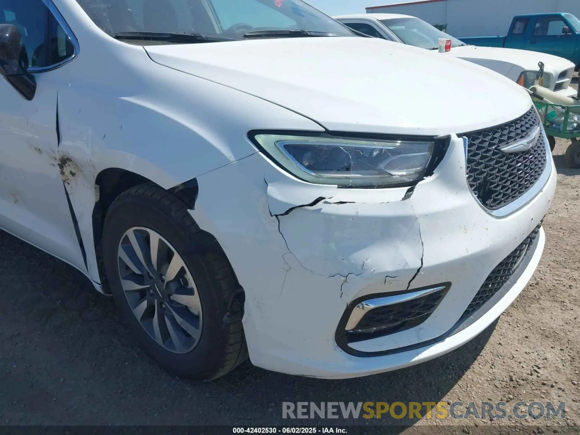 6 Photograph of a damaged car 2C4RC1S71RR174452 CHRYSLER PACIFICA HYBRID 2024