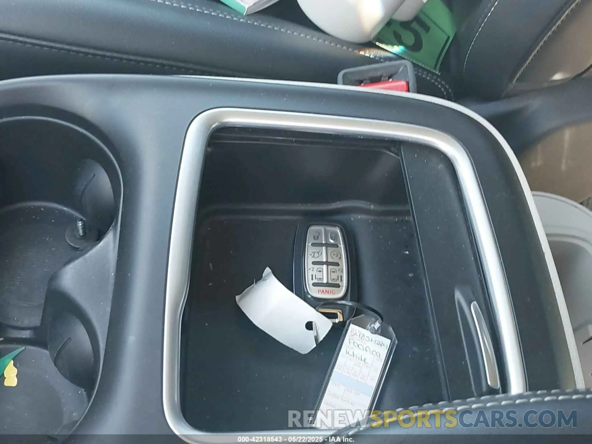 11 Photograph of a damaged car 2C4RC1S72RR117788 CHRYSLER PACIFICA HYBRID 2024