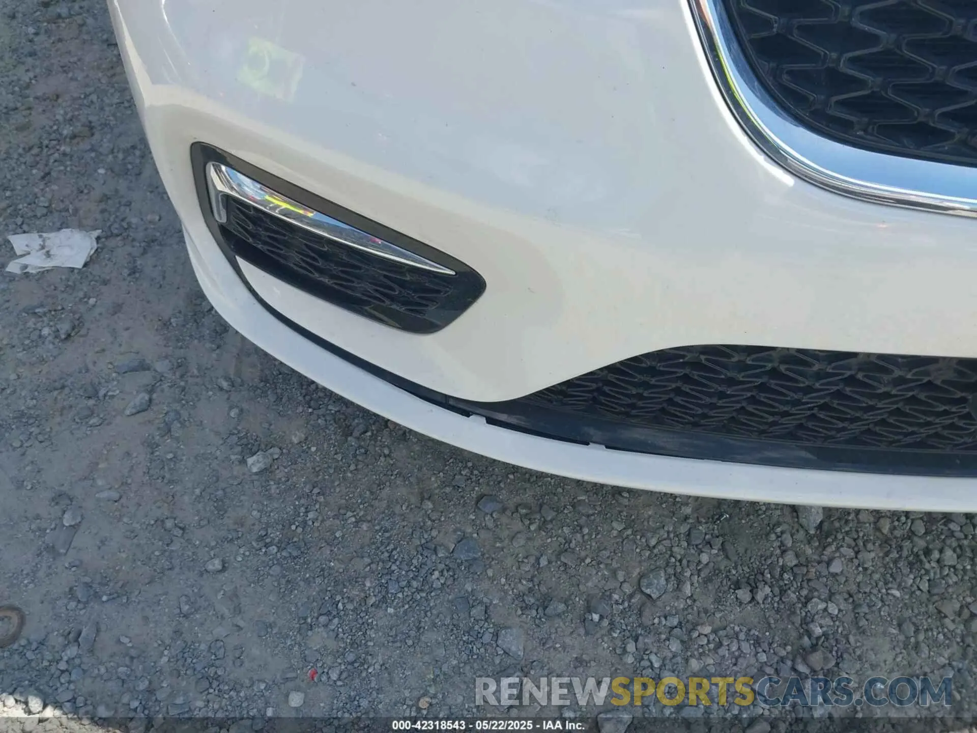 6 Photograph of a damaged car 2C4RC1S72RR117788 CHRYSLER PACIFICA HYBRID 2024