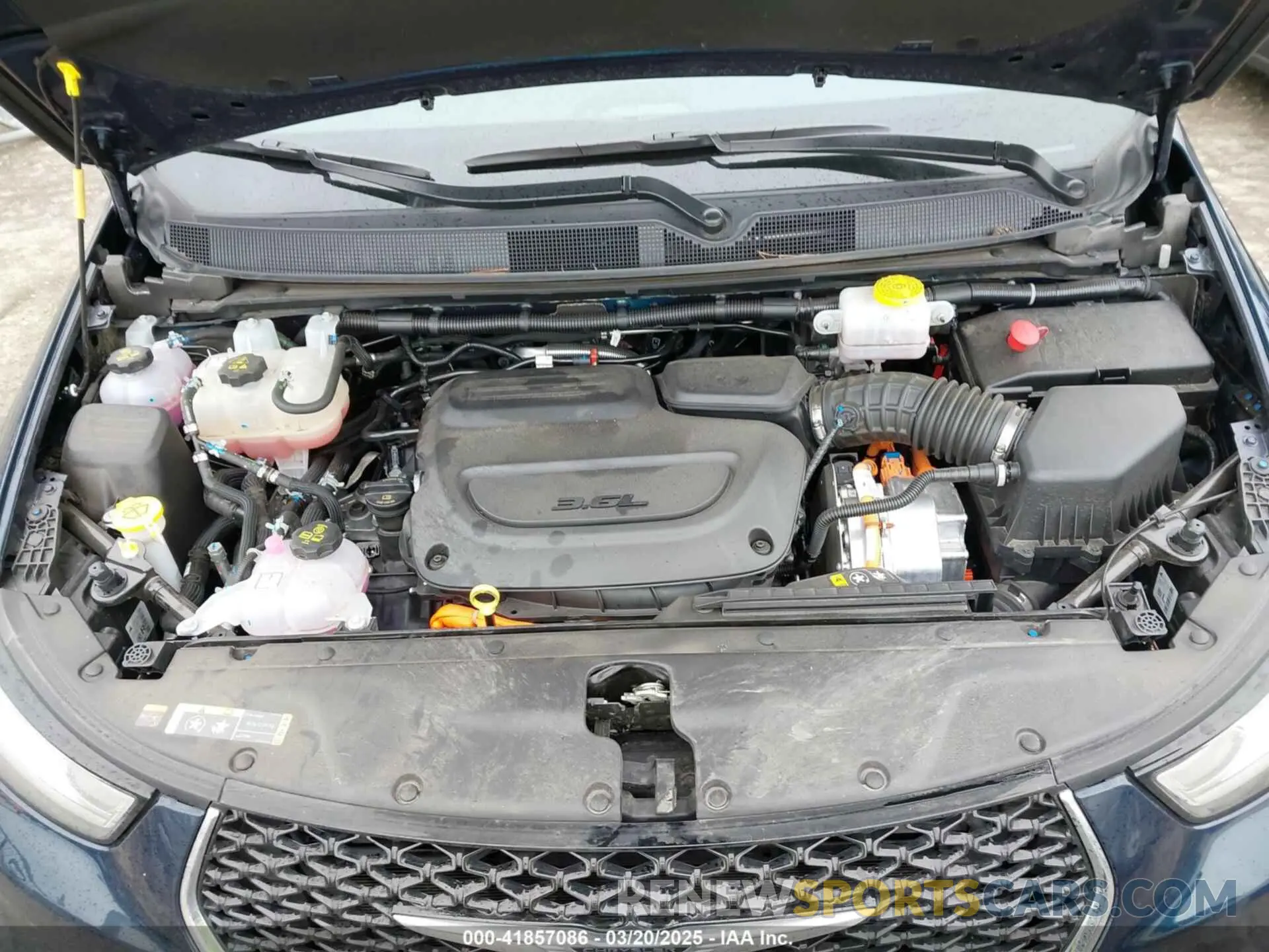 10 Photograph of a damaged car 2C4RC1S73RR188434 CHRYSLER PACIFICA HYBRID 2024