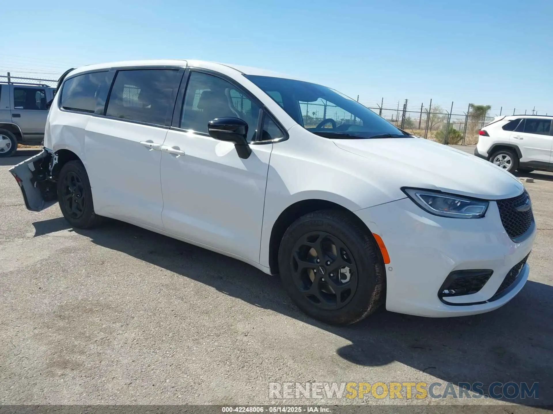 1 Photograph of a damaged car 2C4RC1S74RR104251 CHRYSLER PACIFICA HYBRID 2024