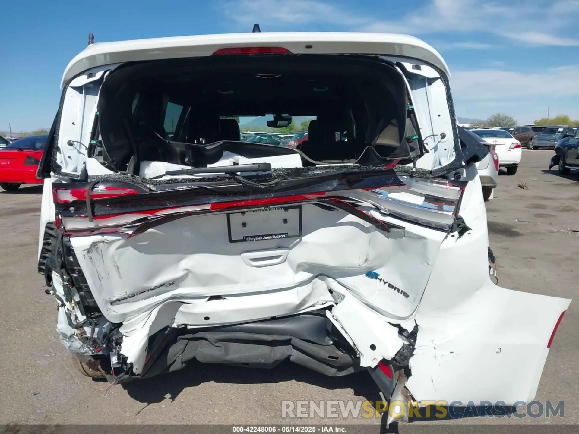 17 Photograph of a damaged car 2C4RC1S74RR104251 CHRYSLER PACIFICA HYBRID 2024