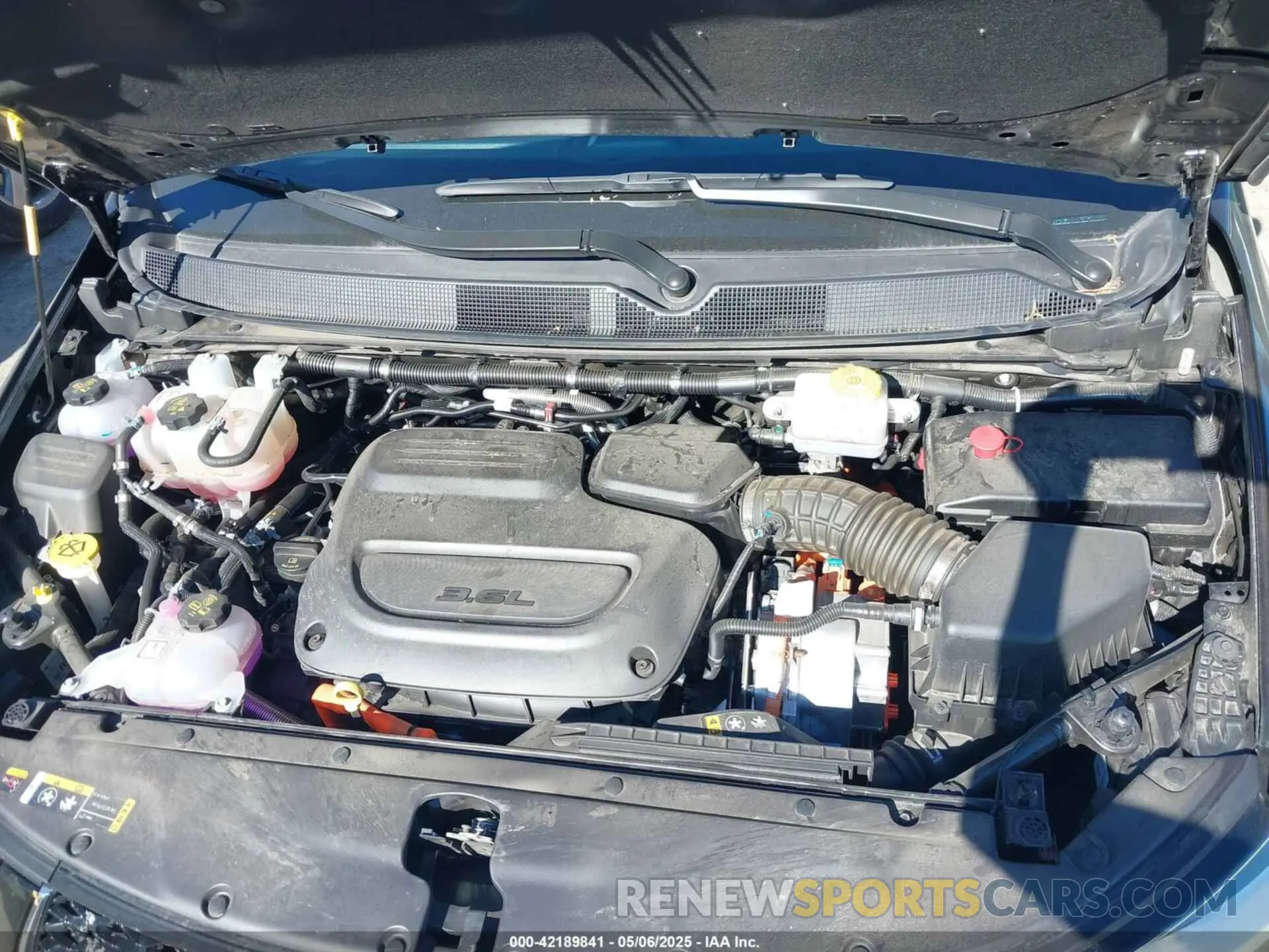 10 Photograph of a damaged car 2C4RC1S74RR166703 CHRYSLER PACIFICA HYBRID 2024