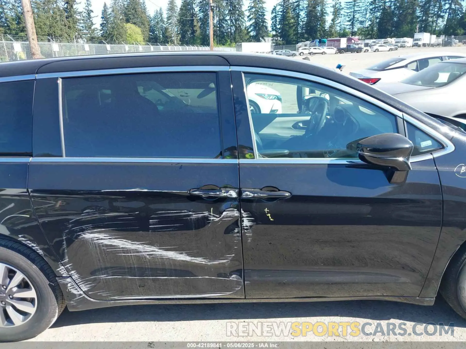 13 Photograph of a damaged car 2C4RC1S74RR166703 CHRYSLER PACIFICA HYBRID 2024