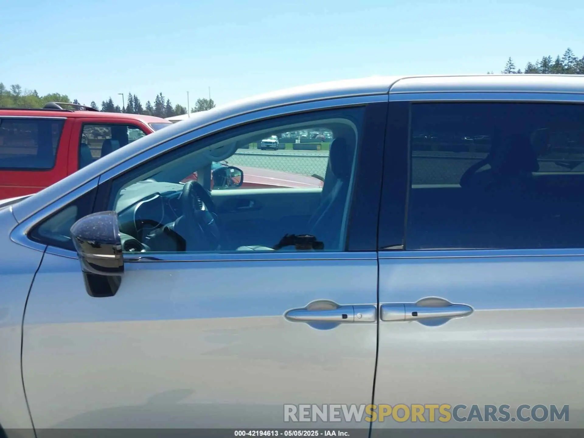 15 Photograph of a damaged car 2C4RC1S7XRR147332 CHRYSLER PACIFICA HYBRID 2024