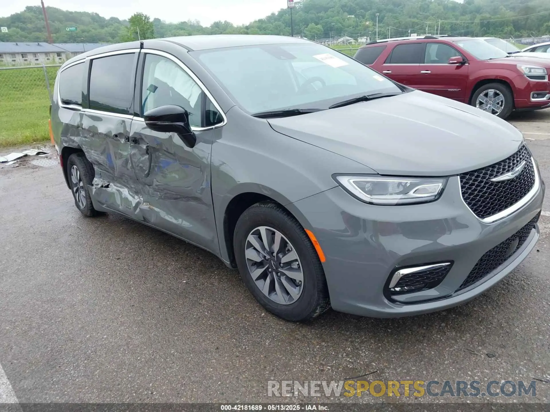1 Photograph of a damaged car 2C4RC1S7XRR200143 CHRYSLER PACIFICA HYBRID 2024