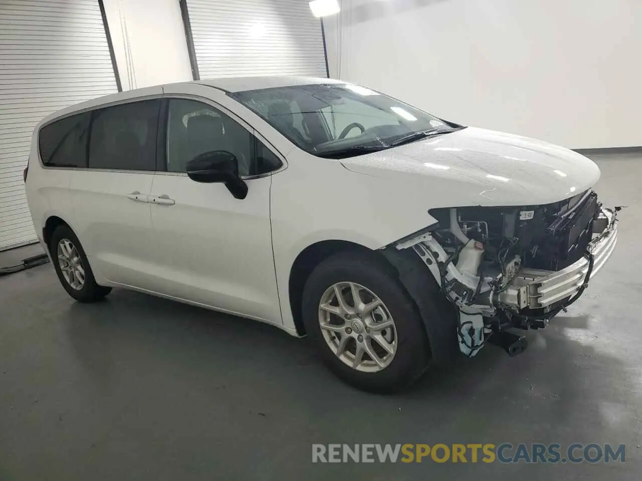 4 Photograph of a damaged car 2C4RC1BG0SR581586 CHRYSLER PACIFICA S 2025
