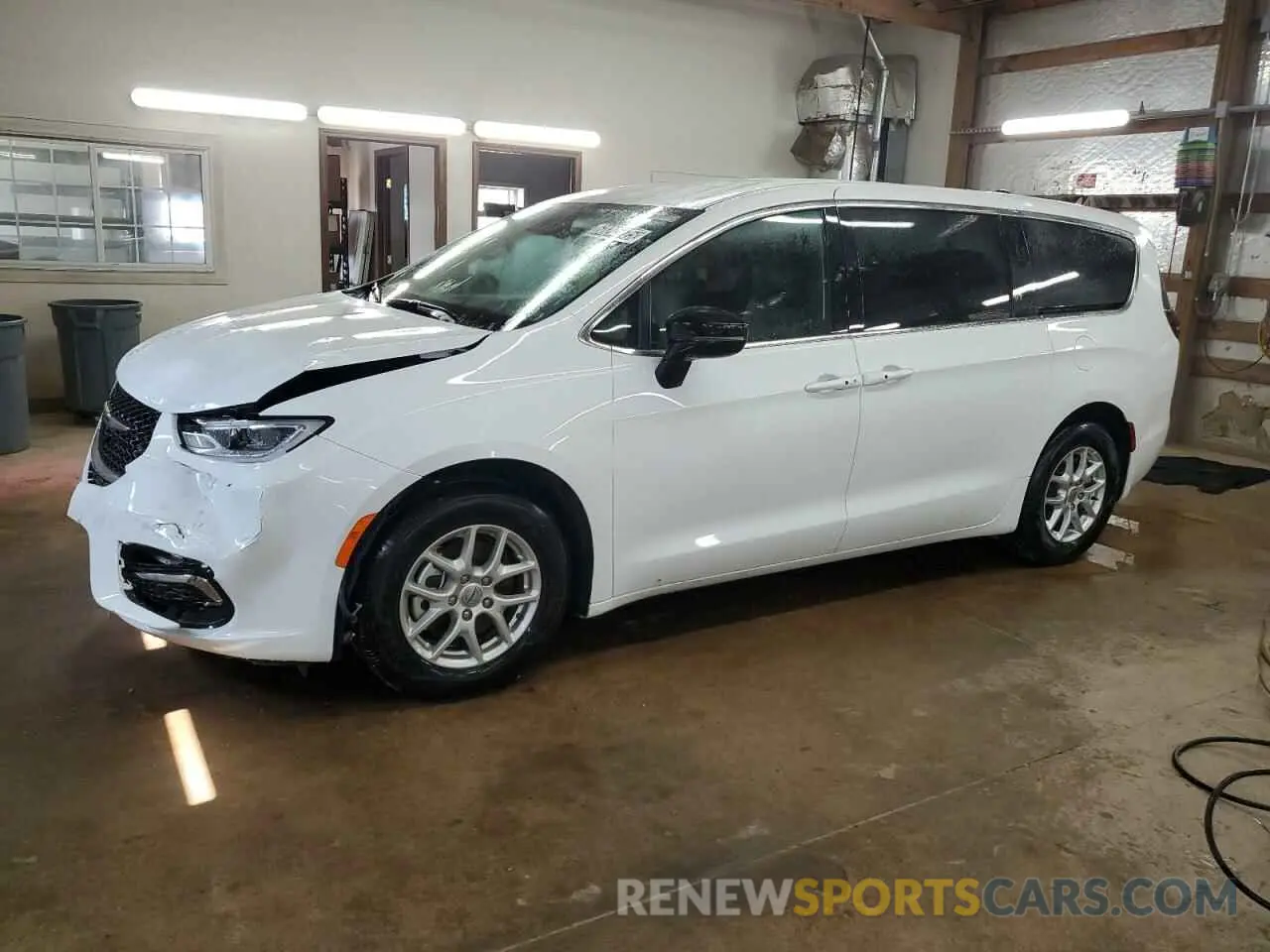 1 Photograph of a damaged car 2C4RC1BG3SR531720 CHRYSLER PACIFICA S 2025