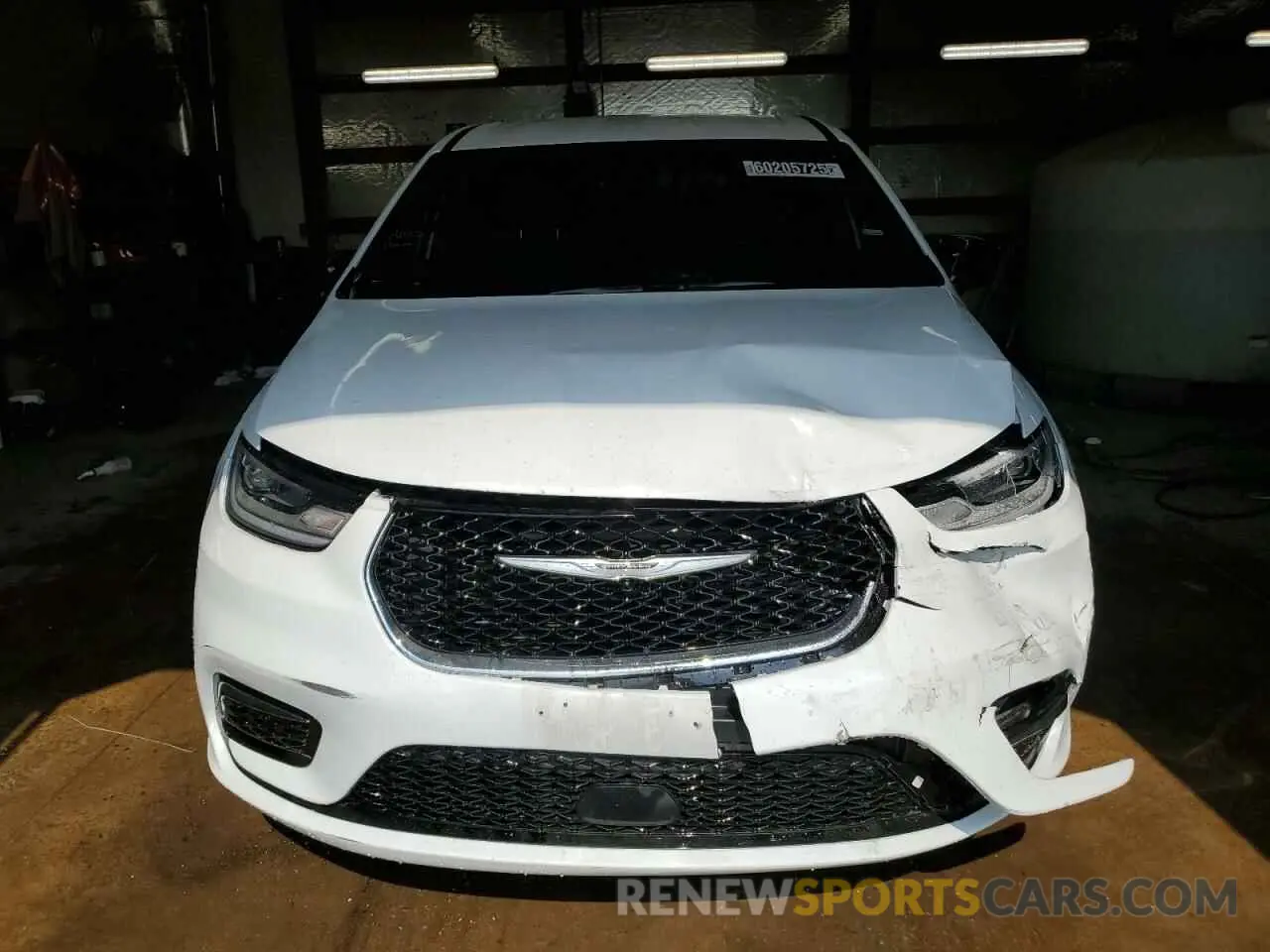 5 Photograph of a damaged car 2C4RC1BG3SR531720 CHRYSLER PACIFICA S 2025