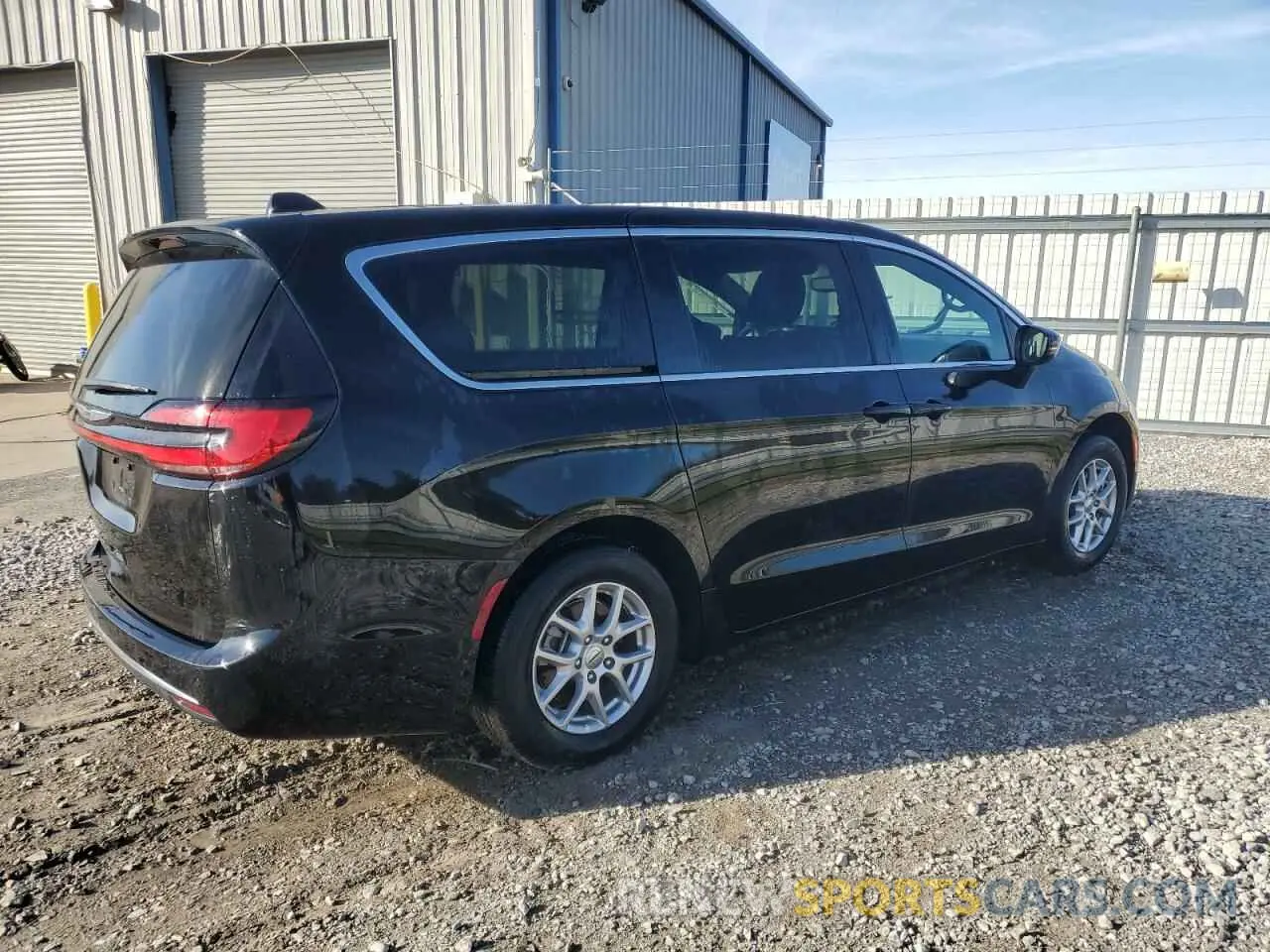 3 Photograph of a damaged car 2C4RC1BG4SR502923 CHRYSLER PACIFICA S 2025