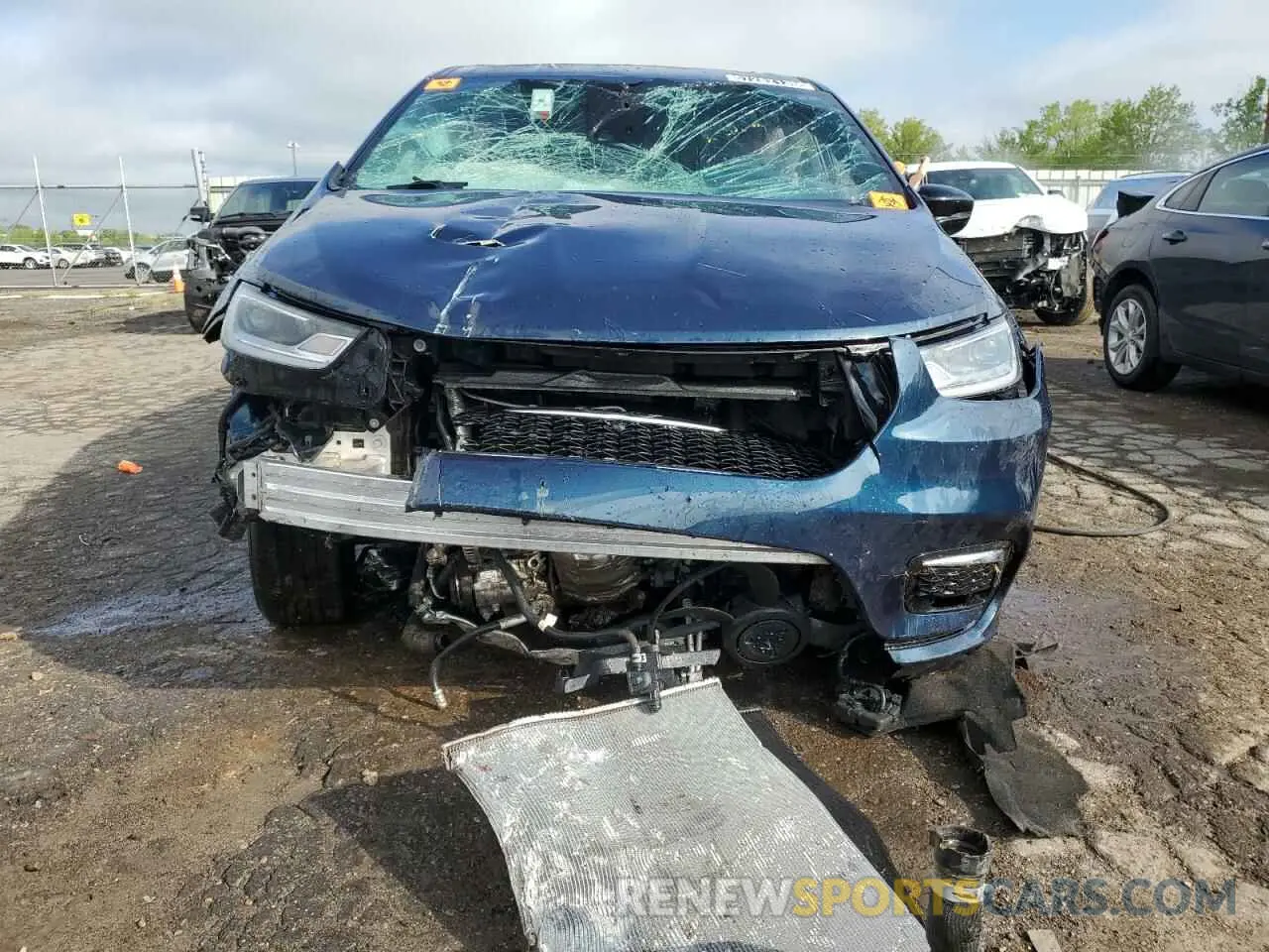 5 Photograph of a damaged car 2C4RC1BG4SR502999 CHRYSLER PACIFICA S 2025
