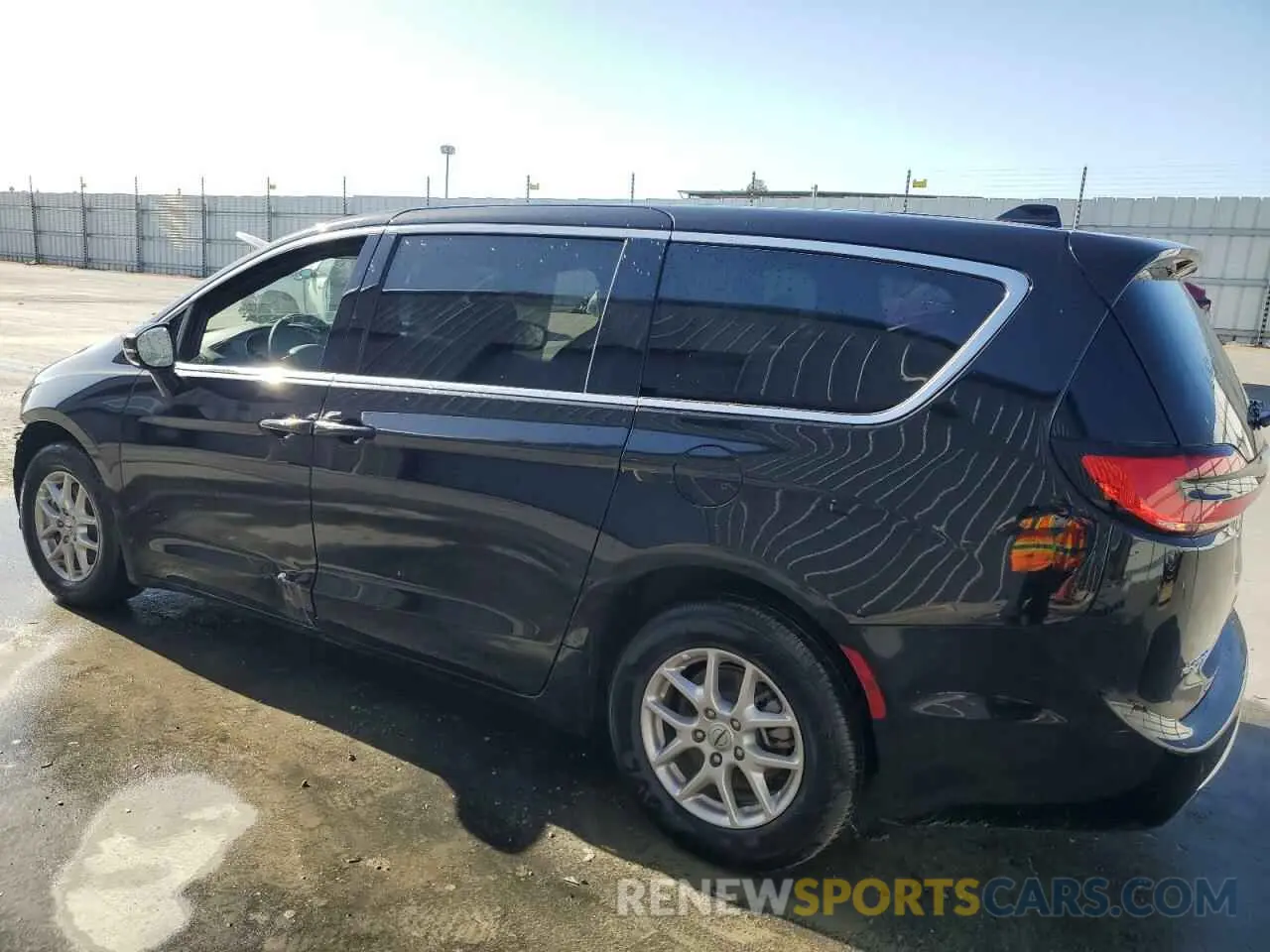 2 Photograph of a damaged car 2C4RC1BG5SR503529 CHRYSLER PACIFICA S 2025