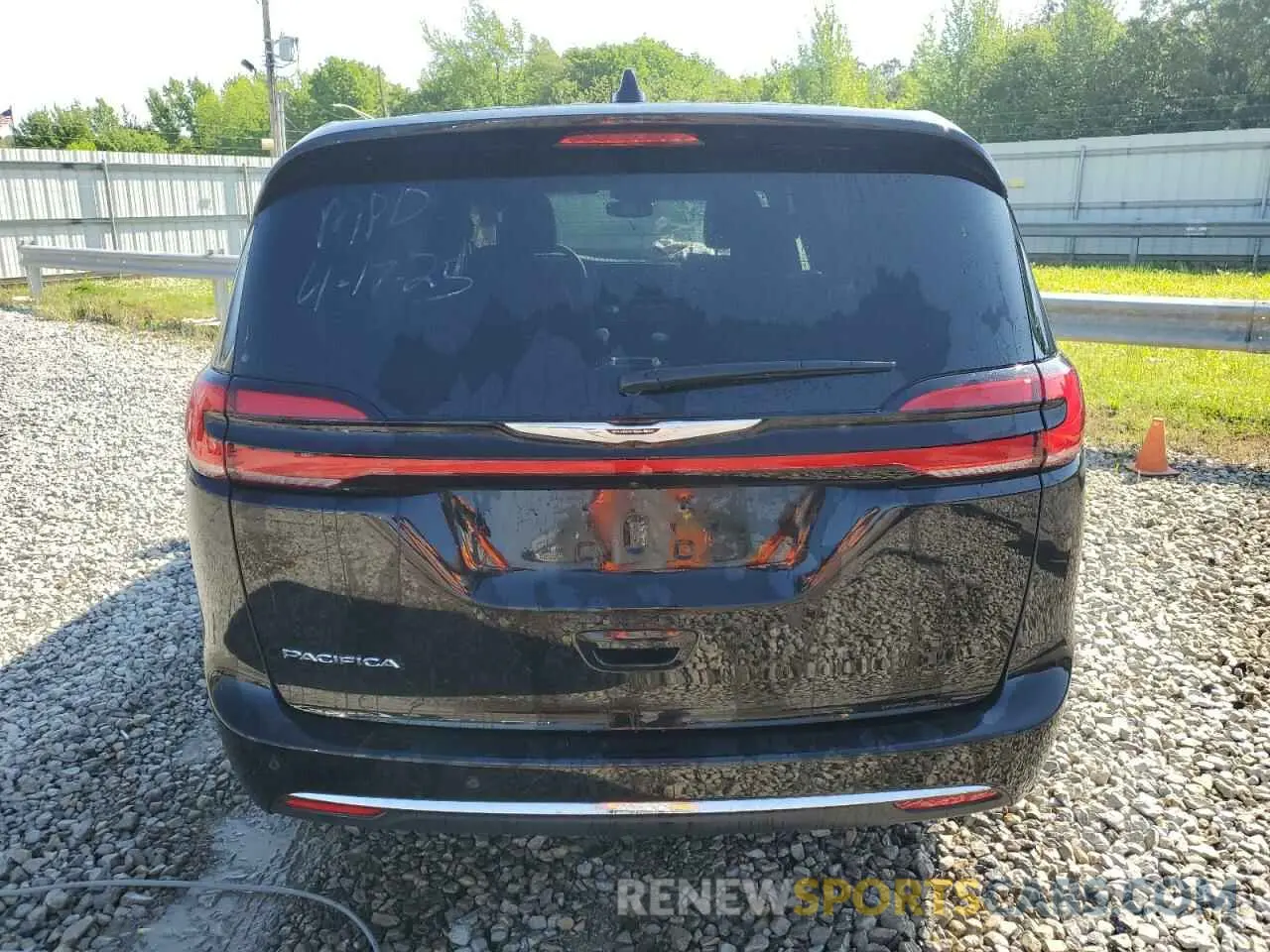 6 Photograph of a damaged car 2C4RC1BG5SR506446 CHRYSLER PACIFICA S 2025