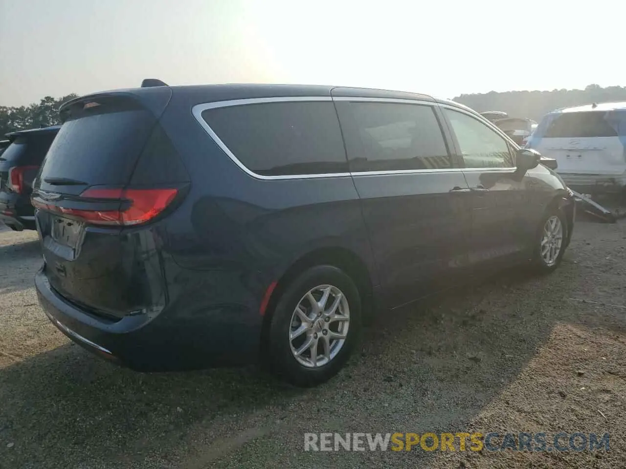 3 Photograph of a damaged car 2C4RC1BG6SR502695 CHRYSLER PACIFICA S 2025