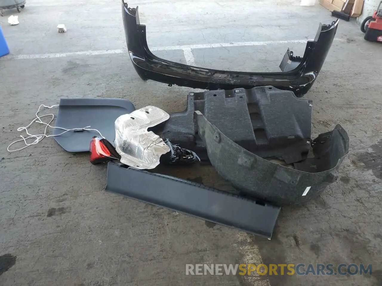 13 Photograph of a damaged car 2C4RC1BG8SR529946 CHRYSLER PACIFICA S 2025