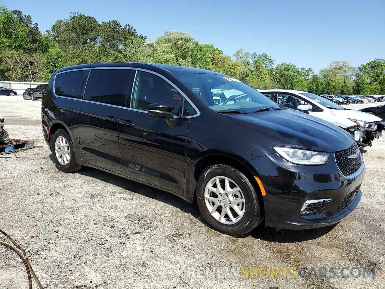 4 Photograph of a damaged car 2C4RC1BGXSR506815 CHRYSLER PACIFICA S 2025