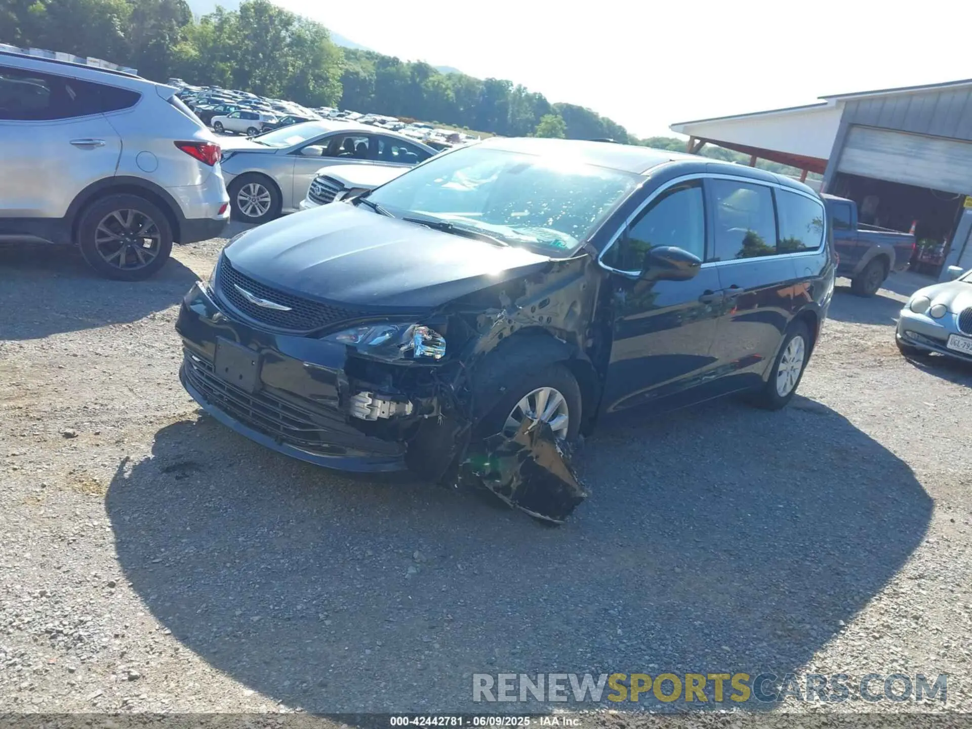 2 Photograph of a damaged car 2C4RC1AG2LR250706 CHRYSLER VOYAGER 2020