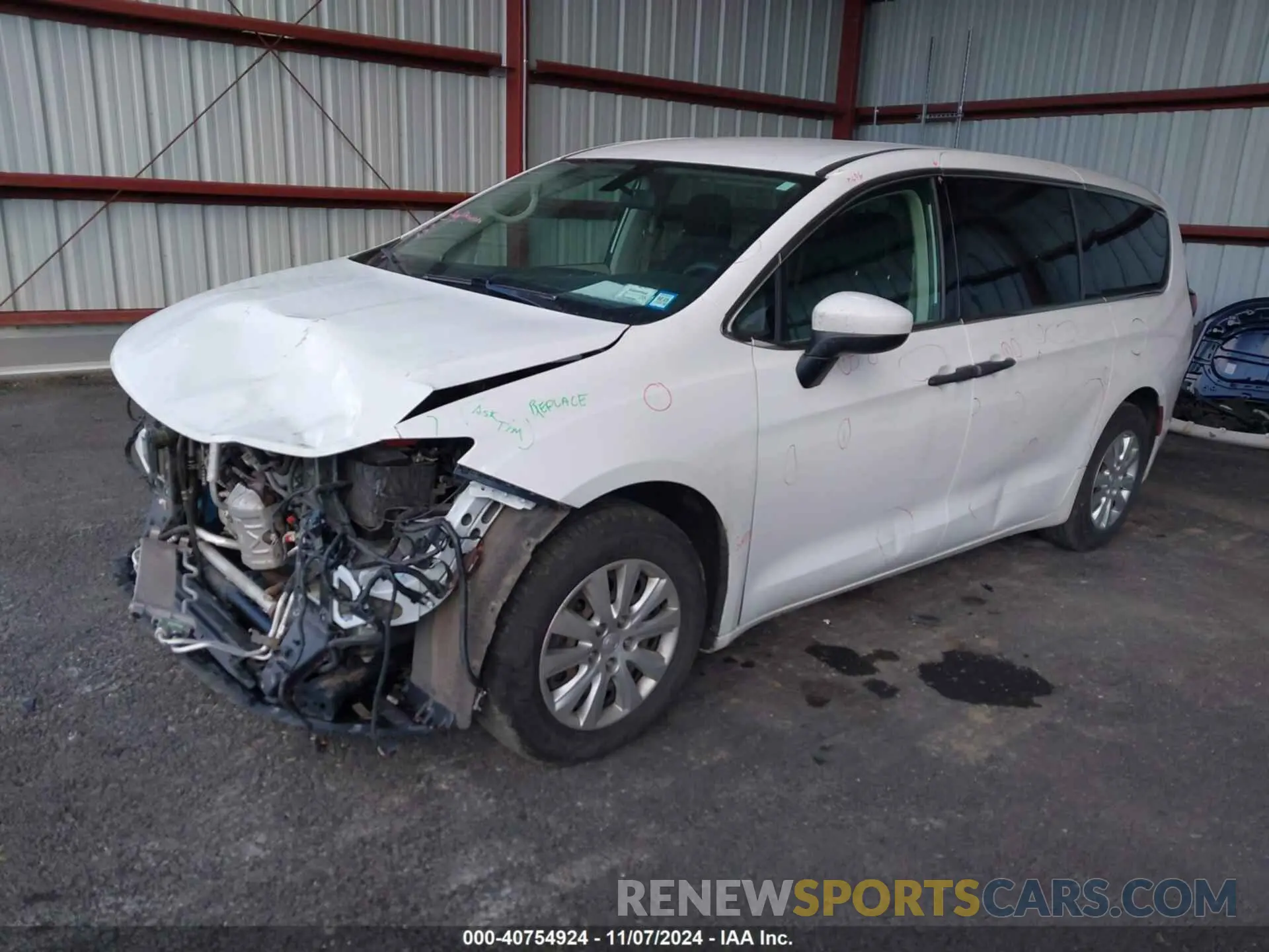 2 Photograph of a damaged car 2C4RC1AG9LR245566 CHRYSLER VOYAGER 2020