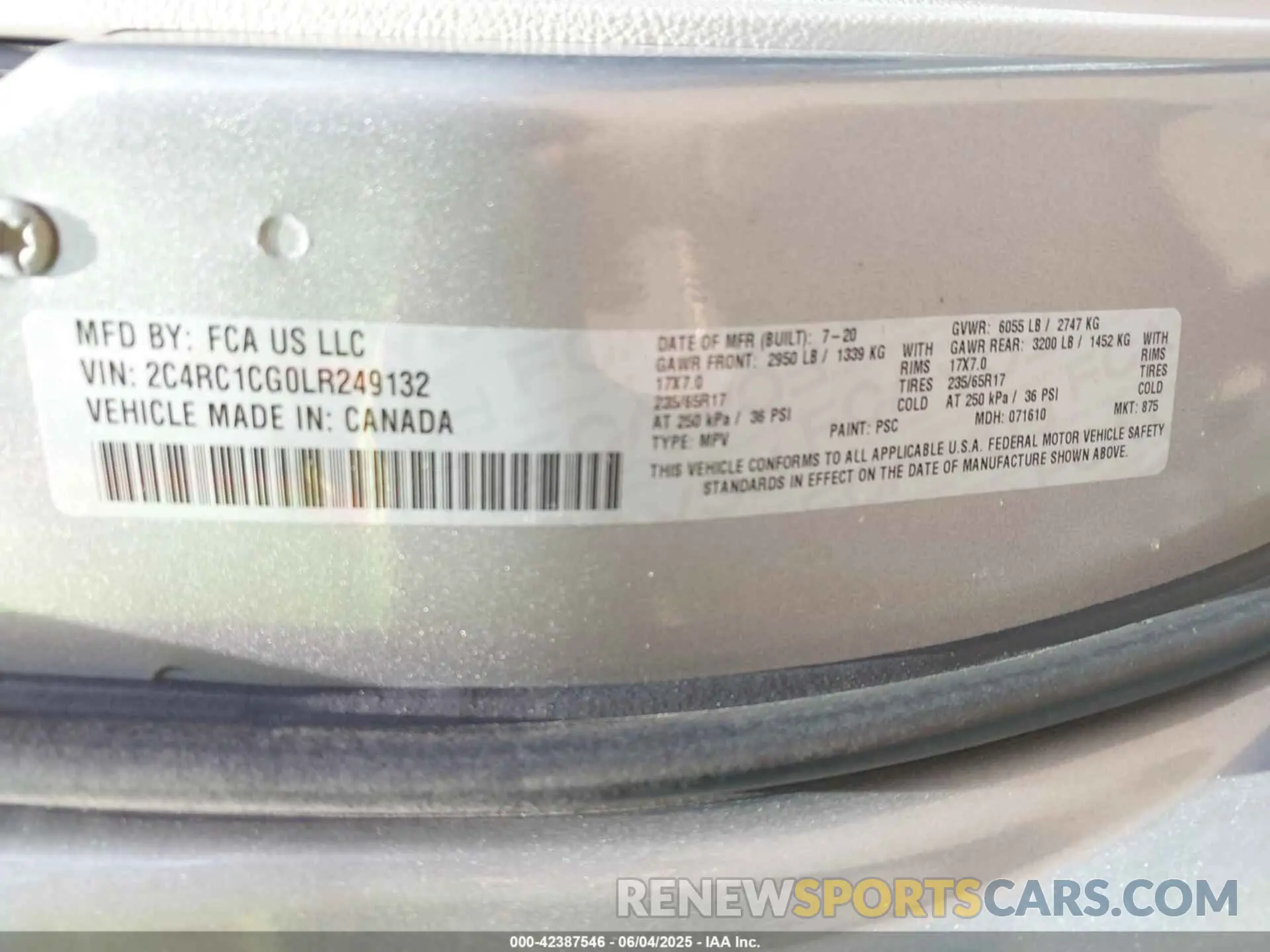 9 Photograph of a damaged car 2C4RC1CG0LR249132 CHRYSLER VOYAGER 2020