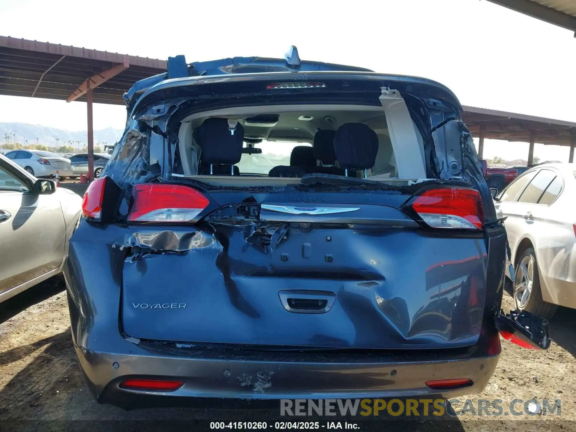 6 Photograph of a damaged car 2C4RC1CG6LR138780 CHRYSLER VOYAGER 2020