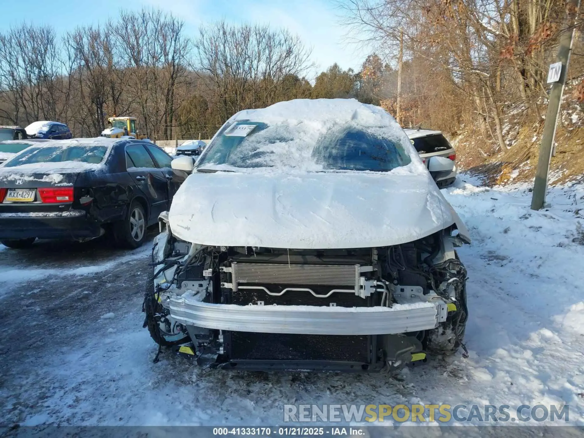 13 Photograph of a damaged car 2C4RC1CG7LR287442 CHRYSLER VOYAGER 2020