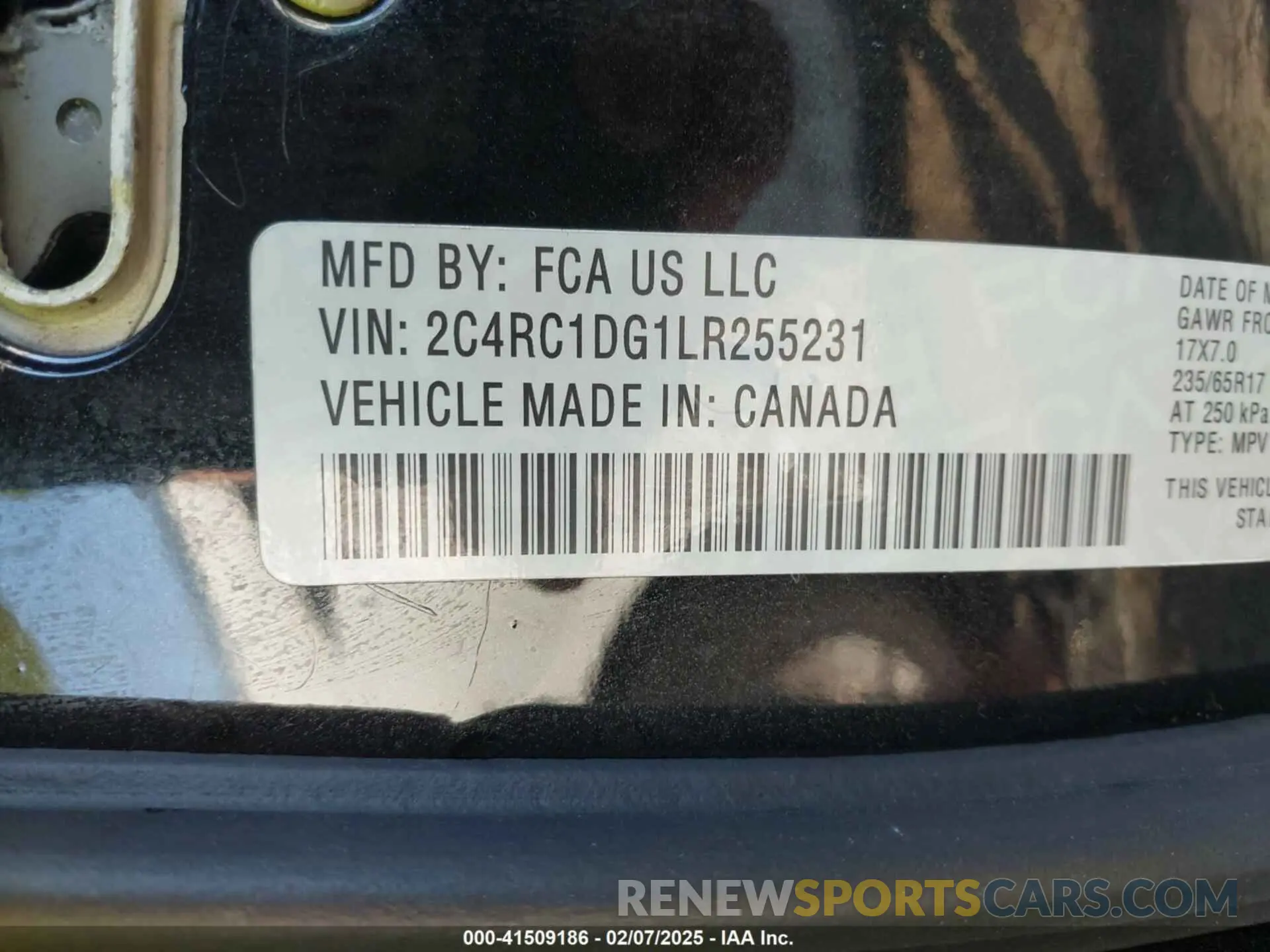 9 Photograph of a damaged car 2C4RC1DG1LR255231 CHRYSLER VOYAGER 2020