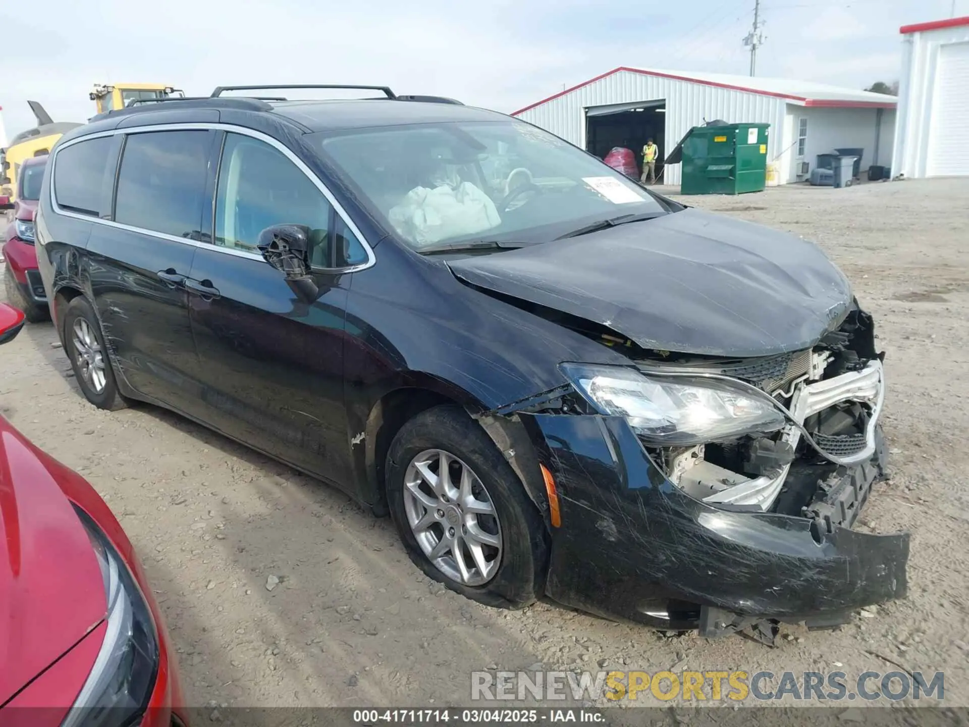 1 Photograph of a damaged car 2C4RC1DG2LR262141 CHRYSLER VOYAGER 2020