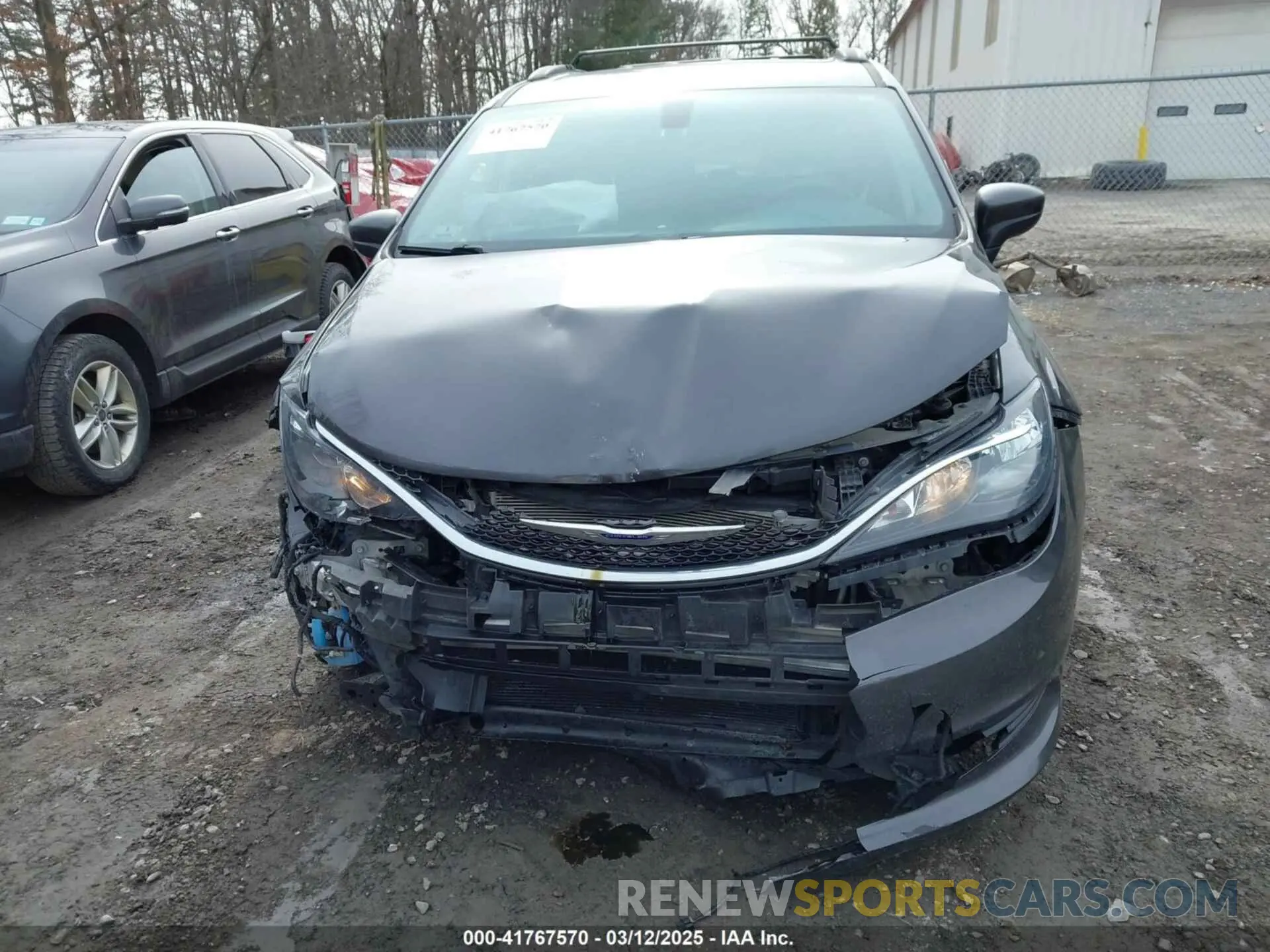 12 Photograph of a damaged car 2C4RC1DG2LR266058 CHRYSLER VOYAGER 2020