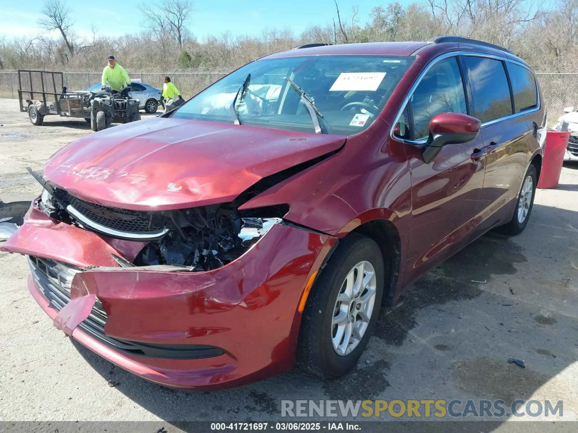 2 Photograph of a damaged car 2C4RC1DG3LR144552 CHRYSLER VOYAGER 2020