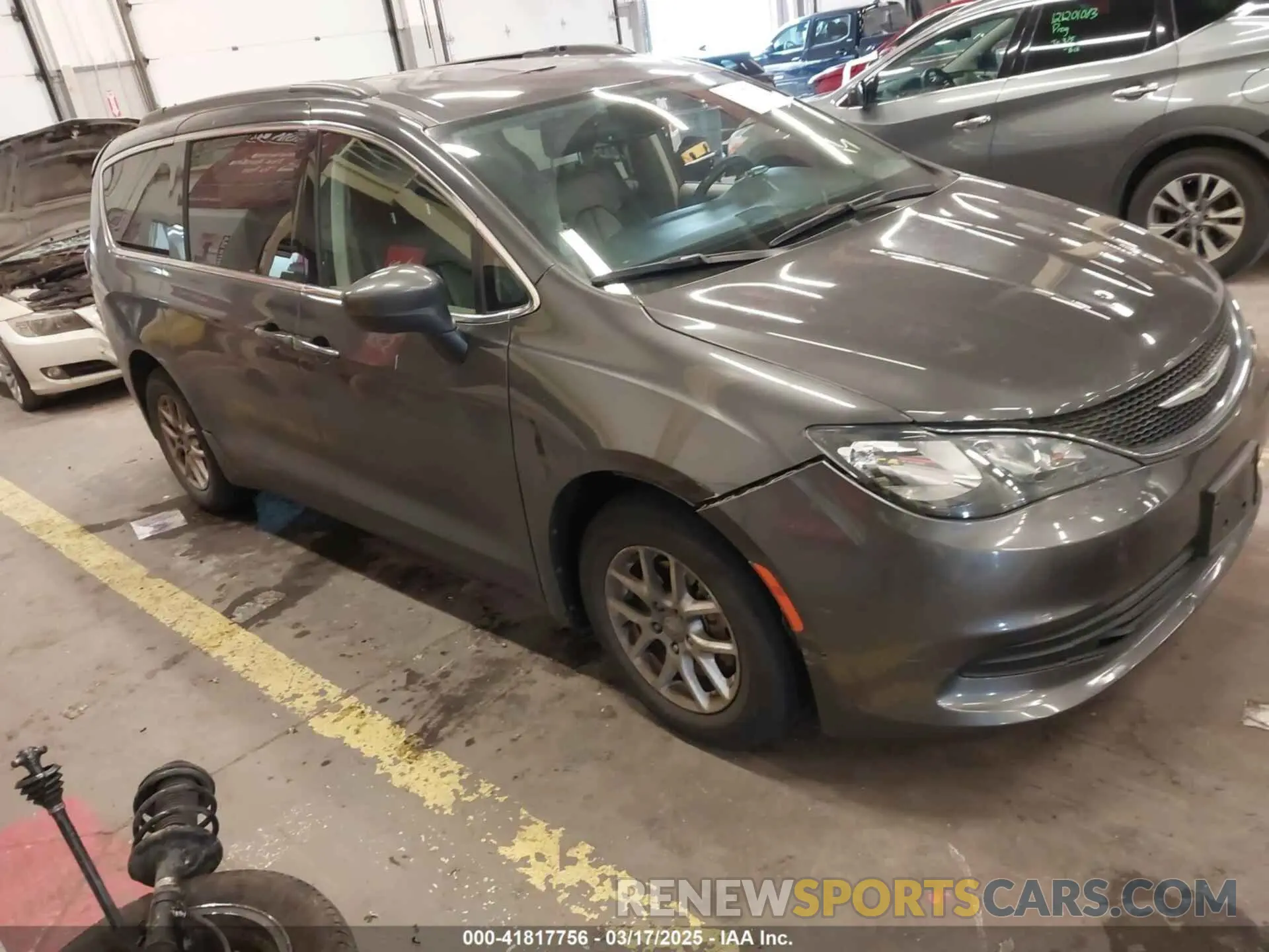 1 Photograph of a damaged car 2C4RC1DG3LR151663 CHRYSLER VOYAGER 2020