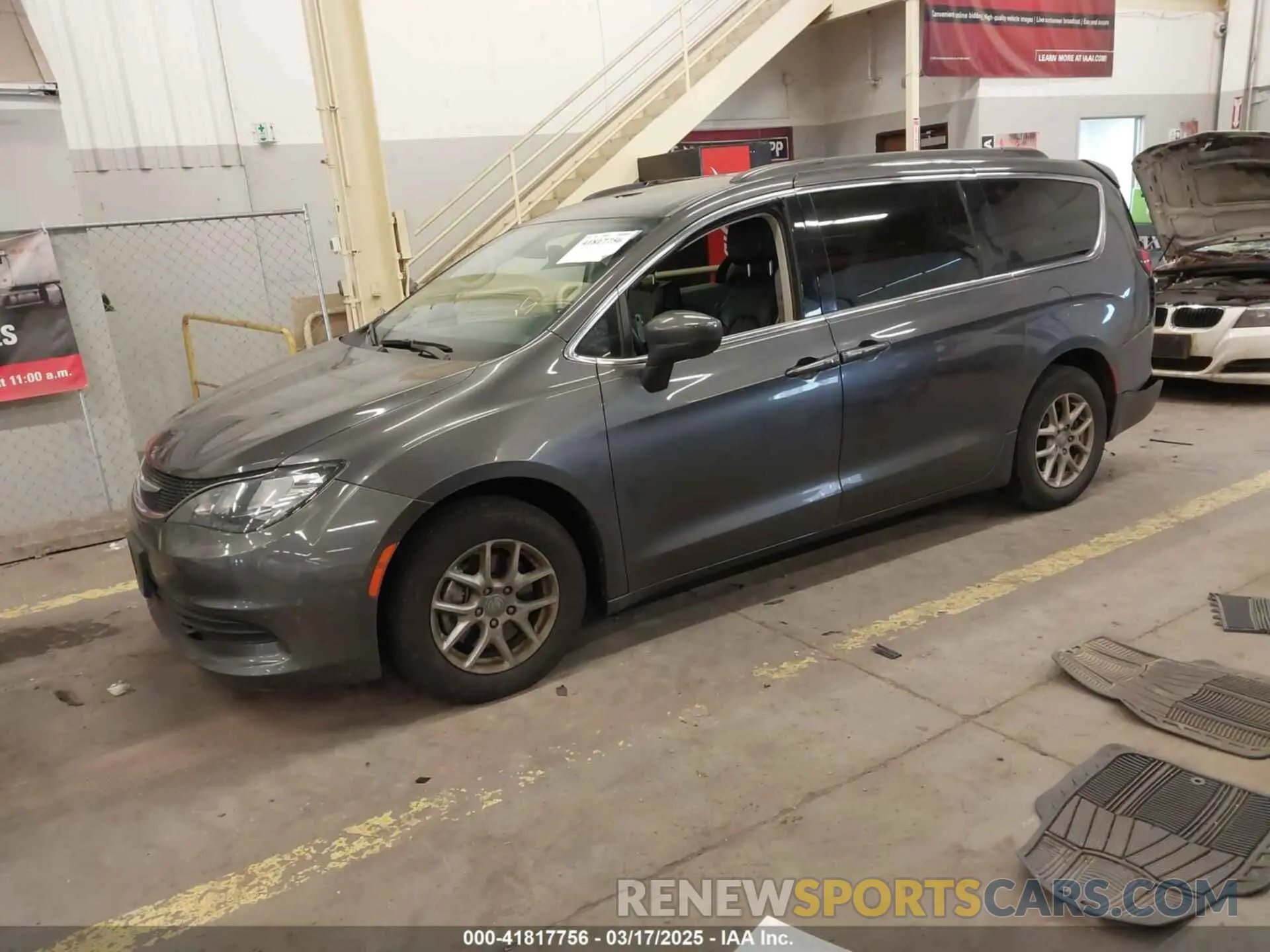 2 Photograph of a damaged car 2C4RC1DG3LR151663 CHRYSLER VOYAGER 2020