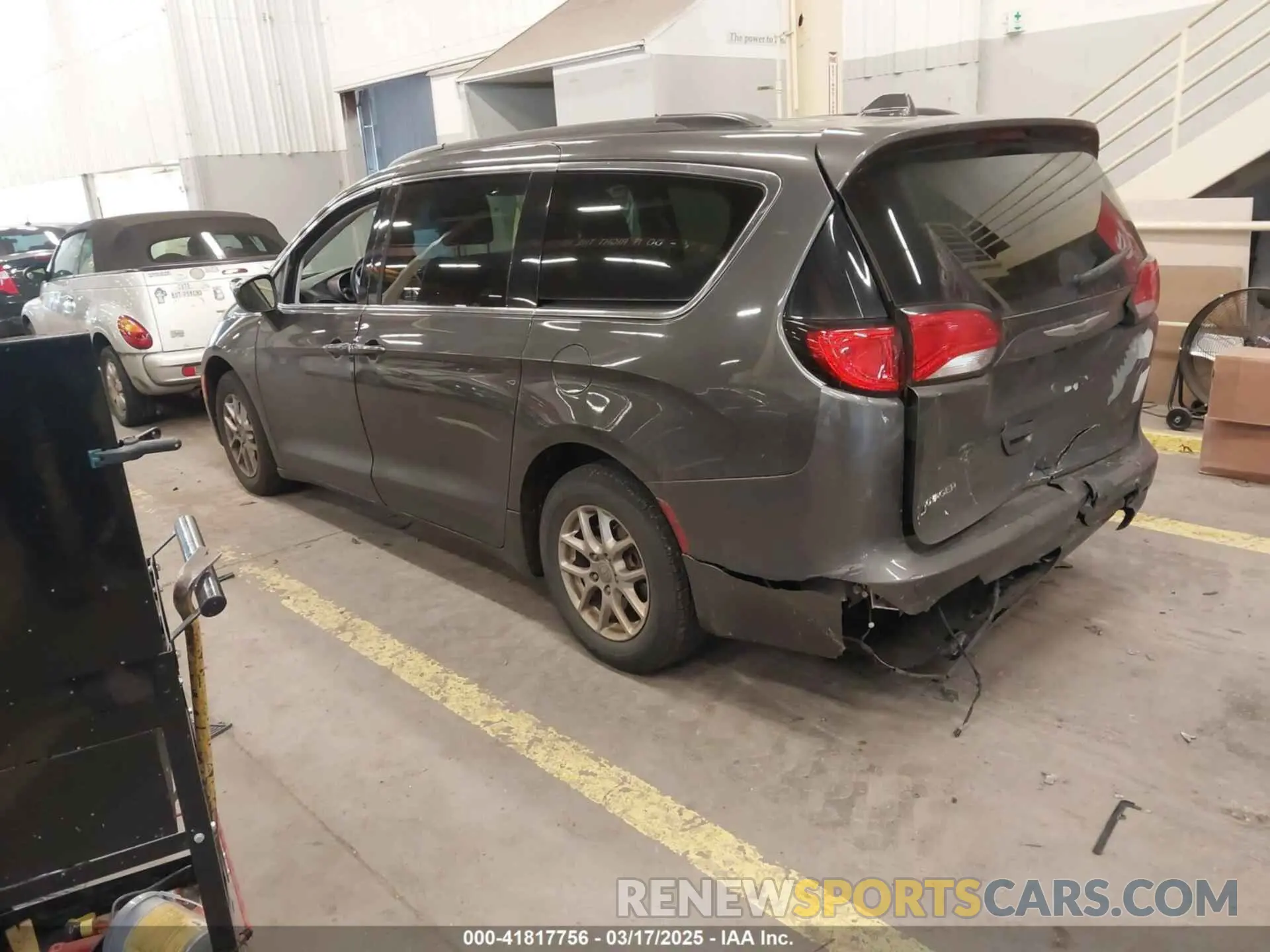 3 Photograph of a damaged car 2C4RC1DG3LR151663 CHRYSLER VOYAGER 2020