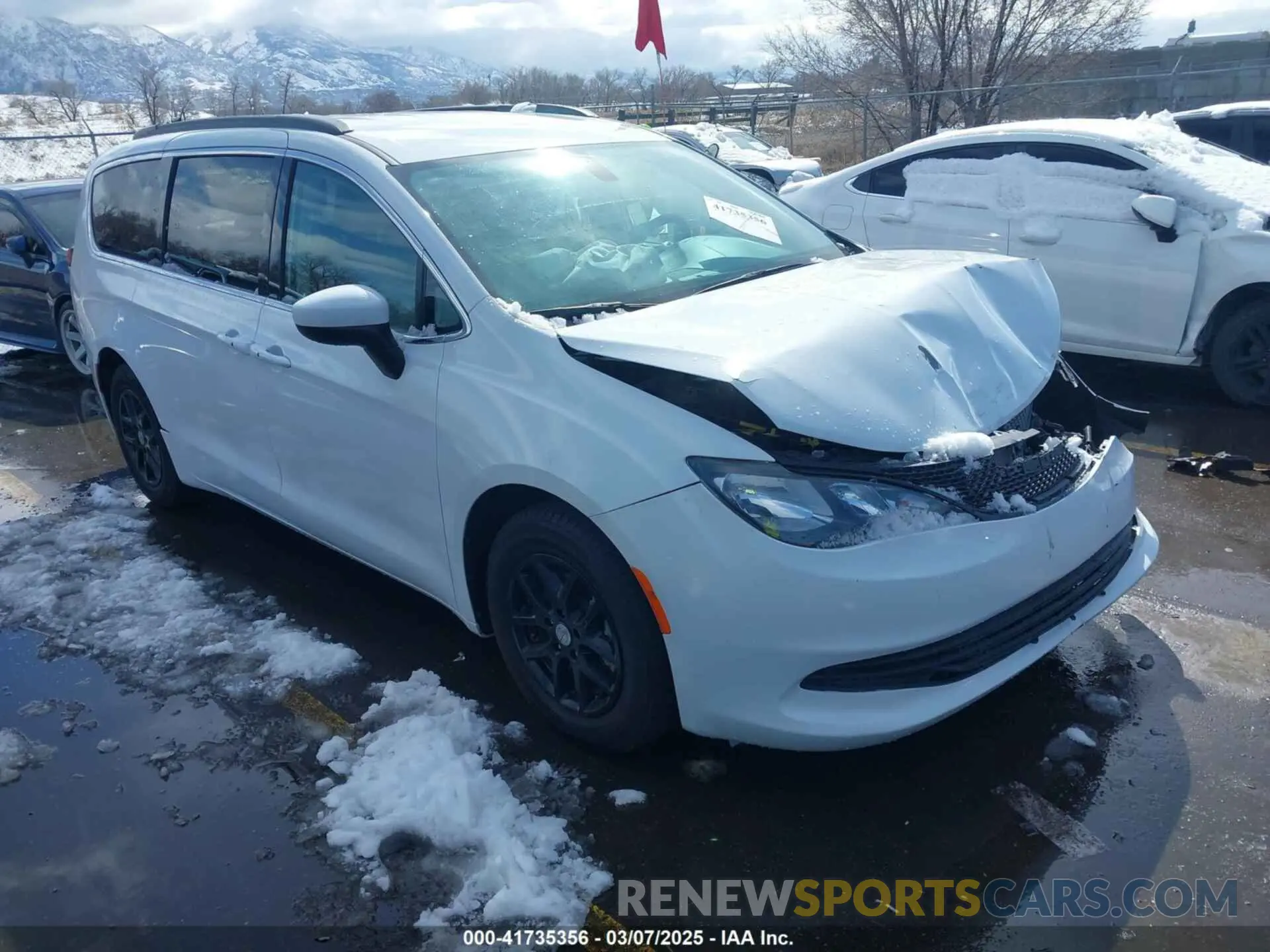1 Photograph of a damaged car 2C4RC1DG3LR266103 CHRYSLER VOYAGER 2020
