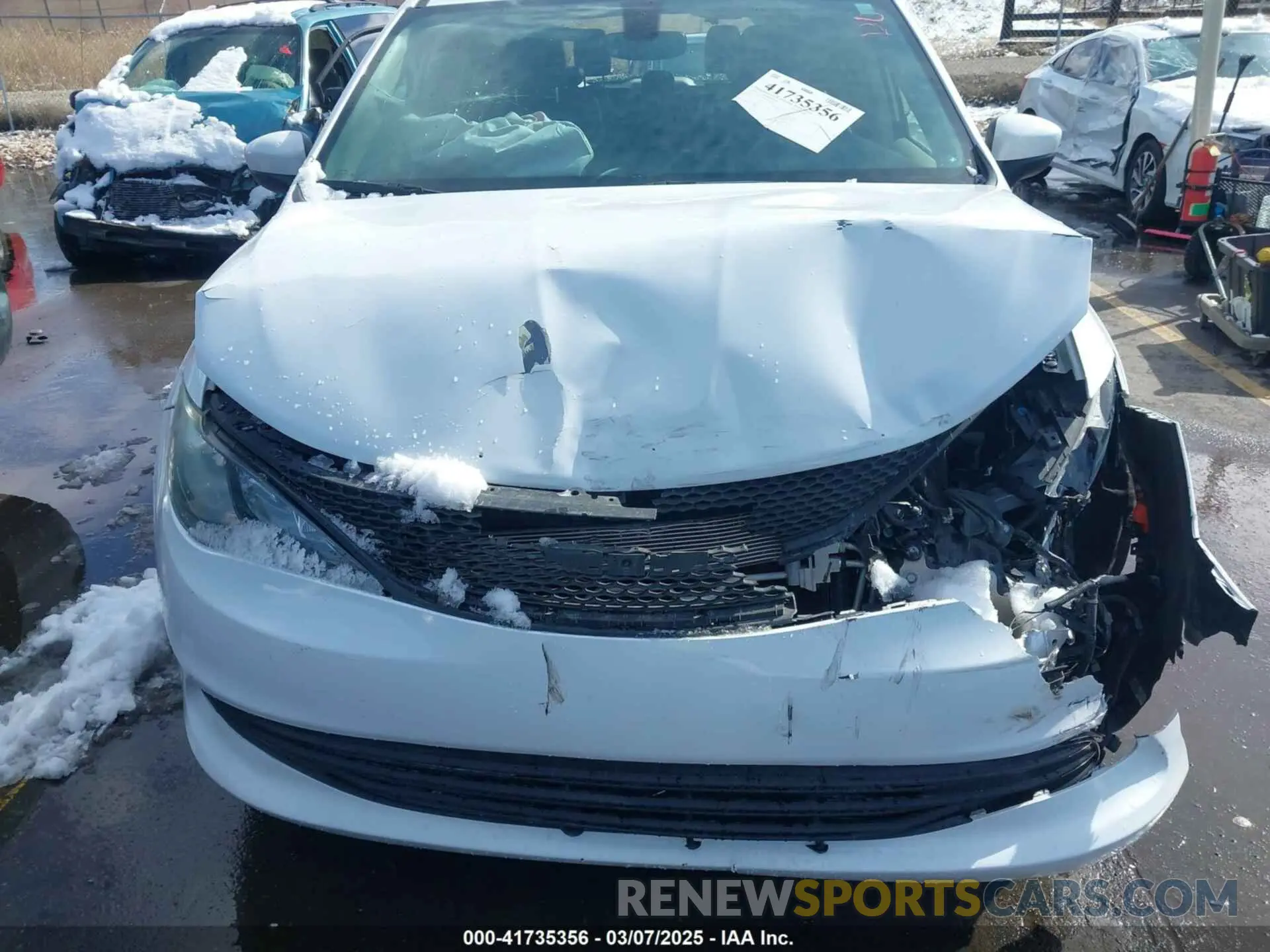 12 Photograph of a damaged car 2C4RC1DG3LR266103 CHRYSLER VOYAGER 2020