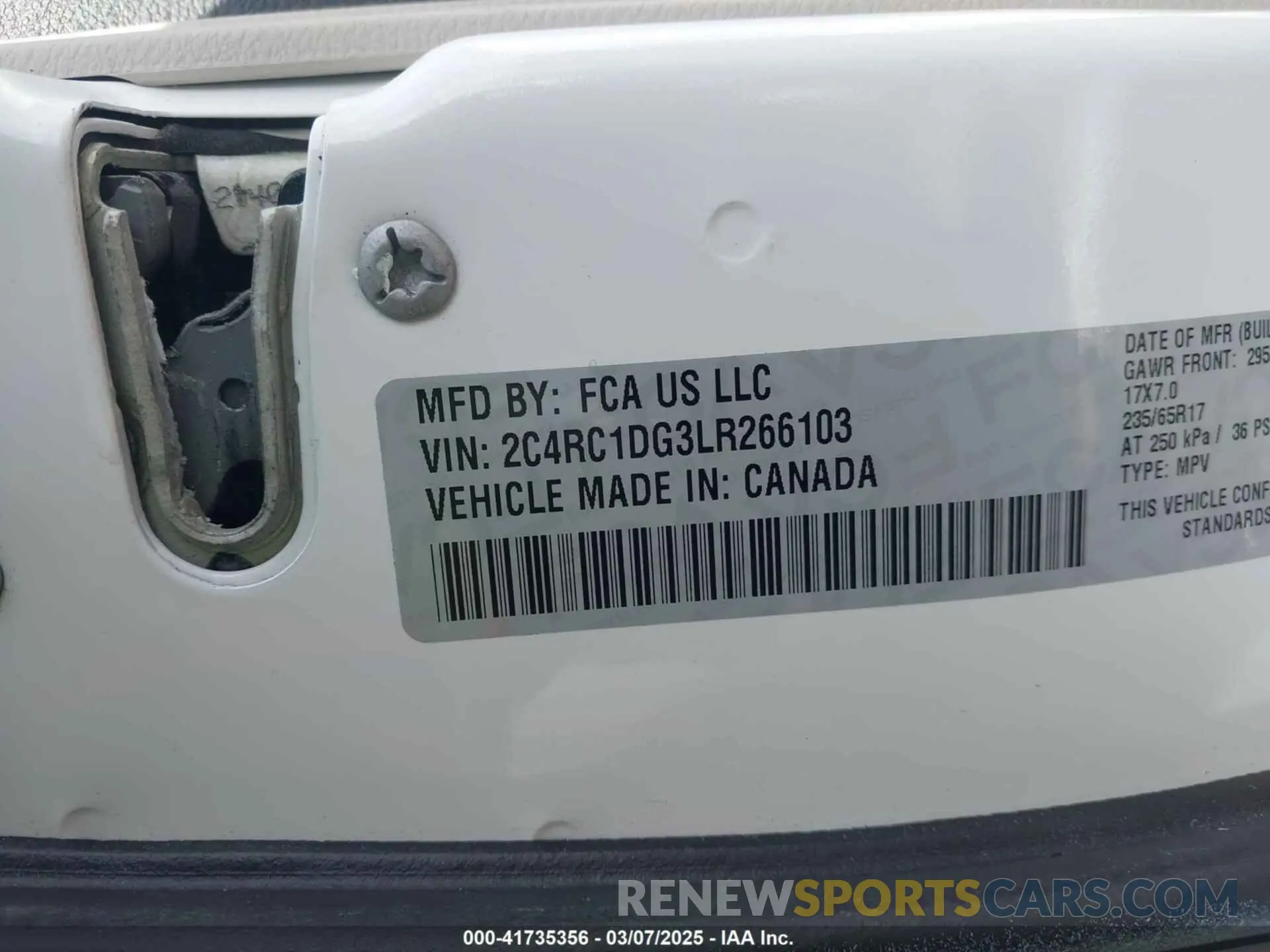 9 Photograph of a damaged car 2C4RC1DG3LR266103 CHRYSLER VOYAGER 2020