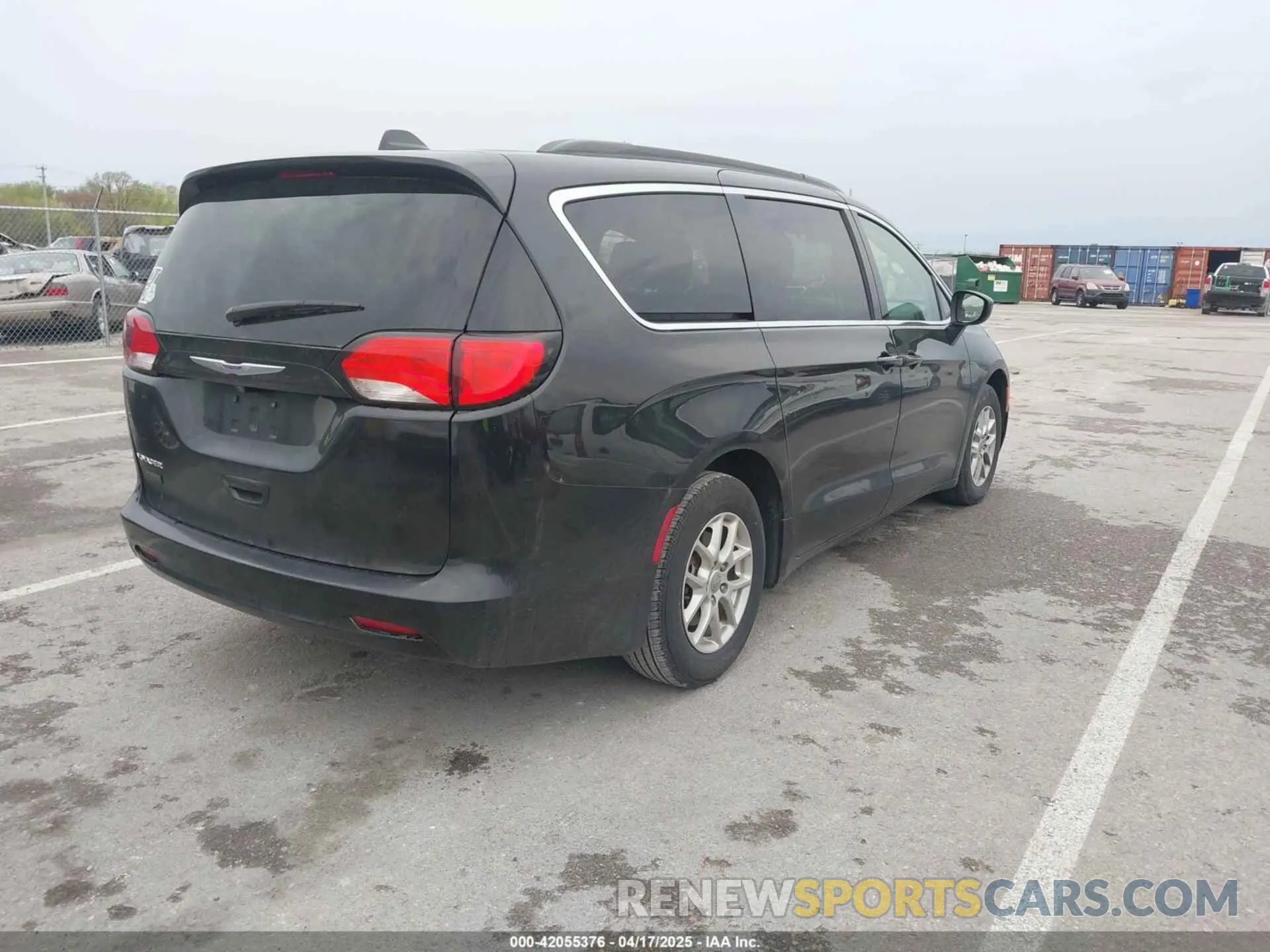4 Photograph of a damaged car 2C4RC1DG5LR164284 CHRYSLER VOYAGER 2020