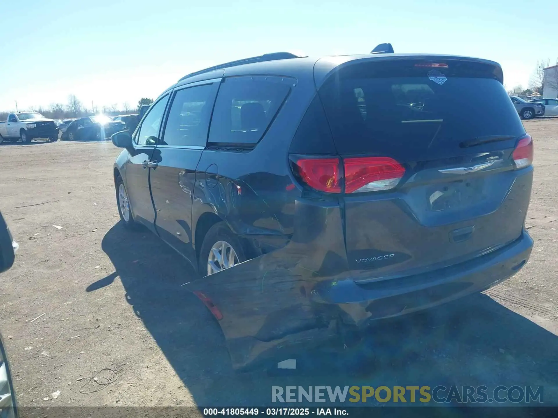 3 Photograph of a damaged car 2C4RC1DG9LR181752 CHRYSLER VOYAGER 2020