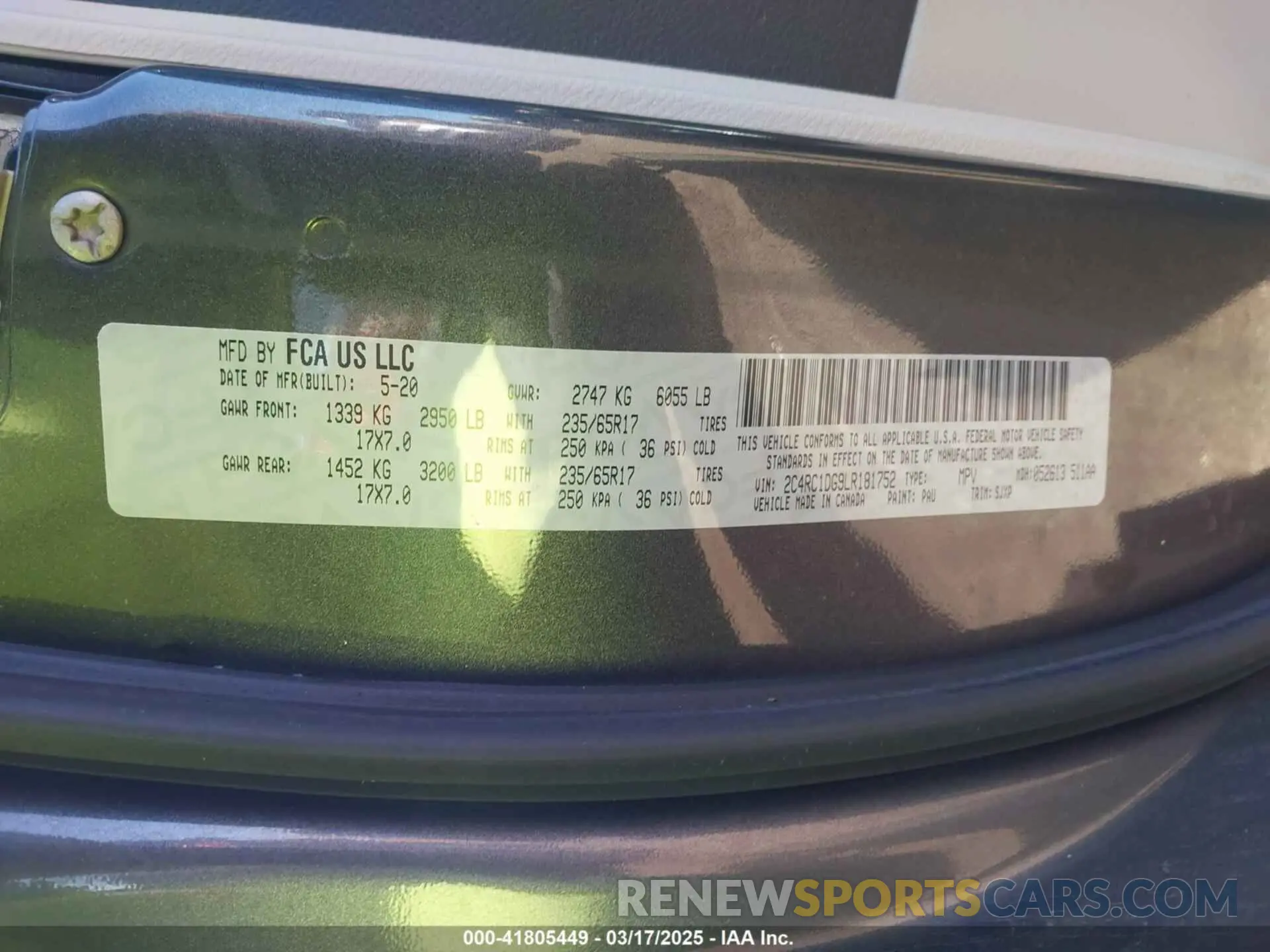 9 Photograph of a damaged car 2C4RC1DG9LR181752 CHRYSLER VOYAGER 2020