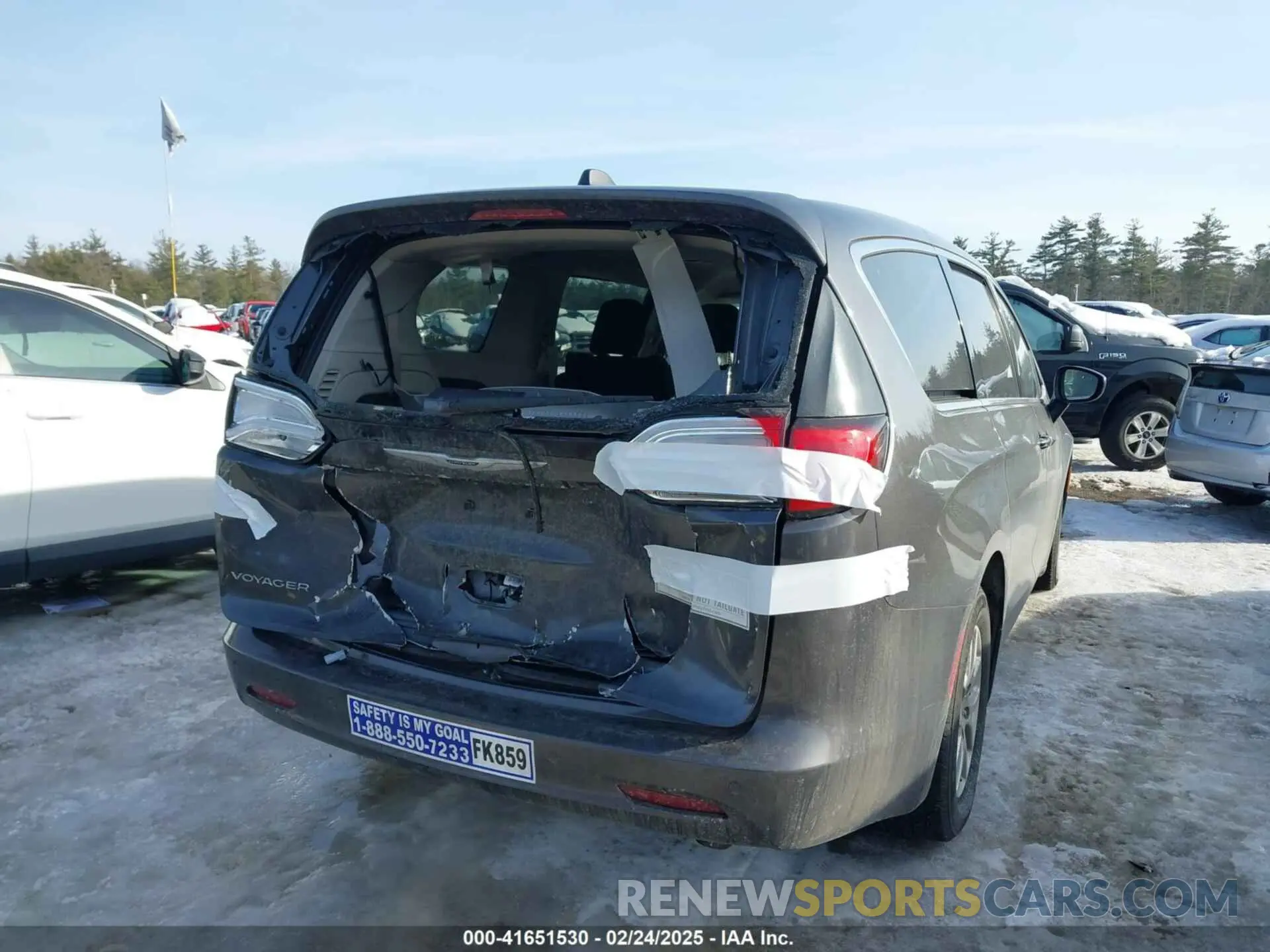 6 Photograph of a damaged car 2C4RC1CG7MR503825 CHRYSLER VOYAGER 2021