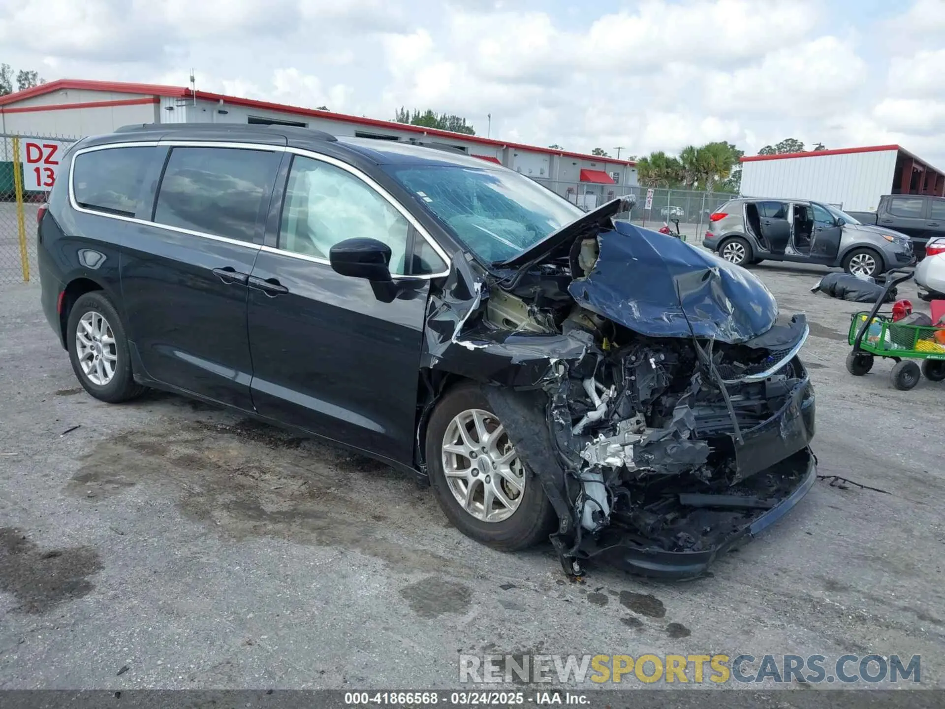 1 Photograph of a damaged car 2C4RC1DG1MR515709 CHRYSLER VOYAGER 2021