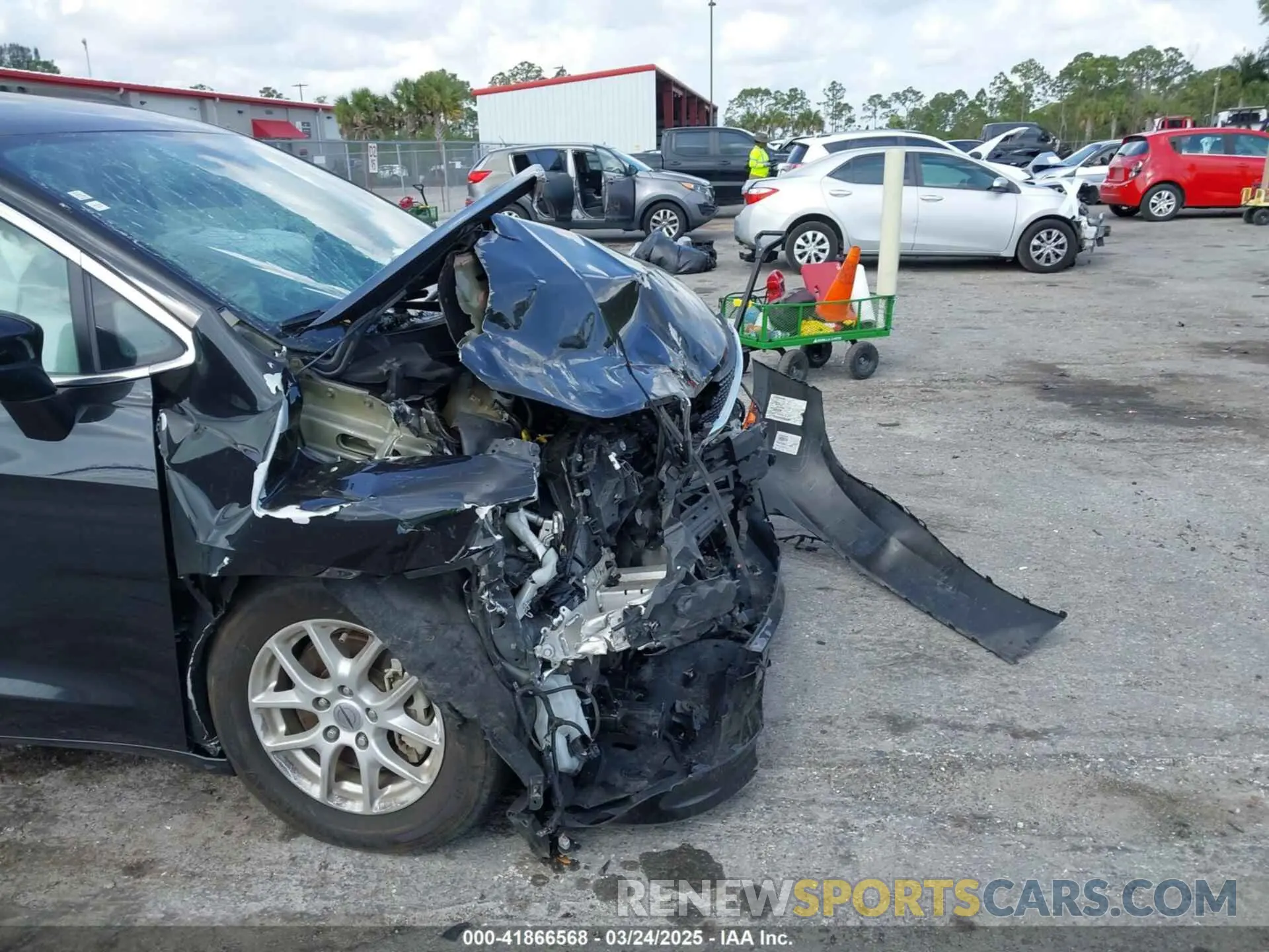 6 Photograph of a damaged car 2C4RC1DG1MR515709 CHRYSLER VOYAGER 2021